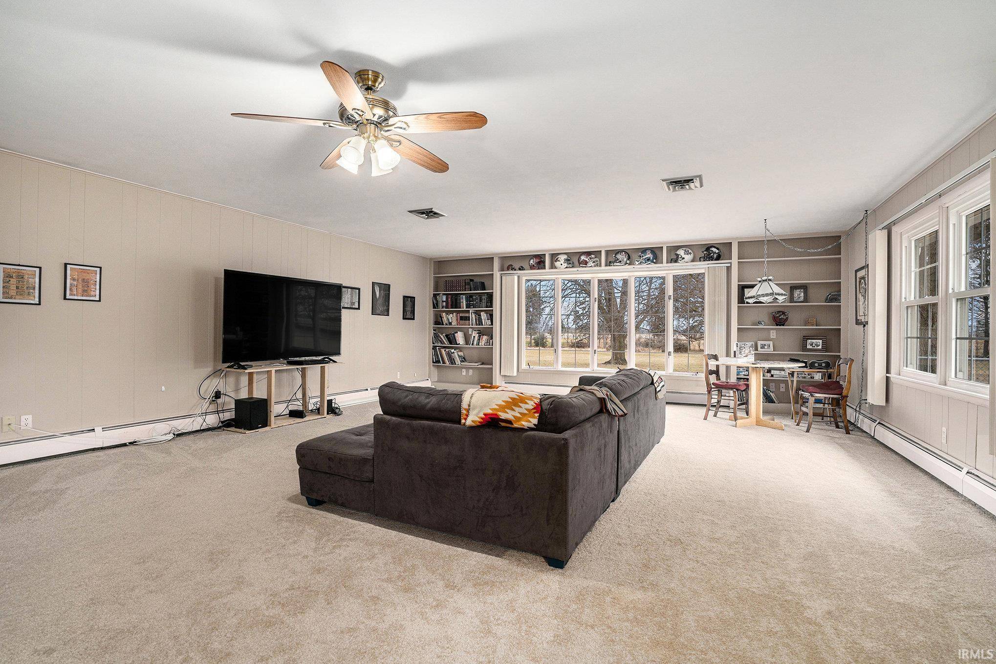 Etna Green, IN 46524,137 E Pleasant Street