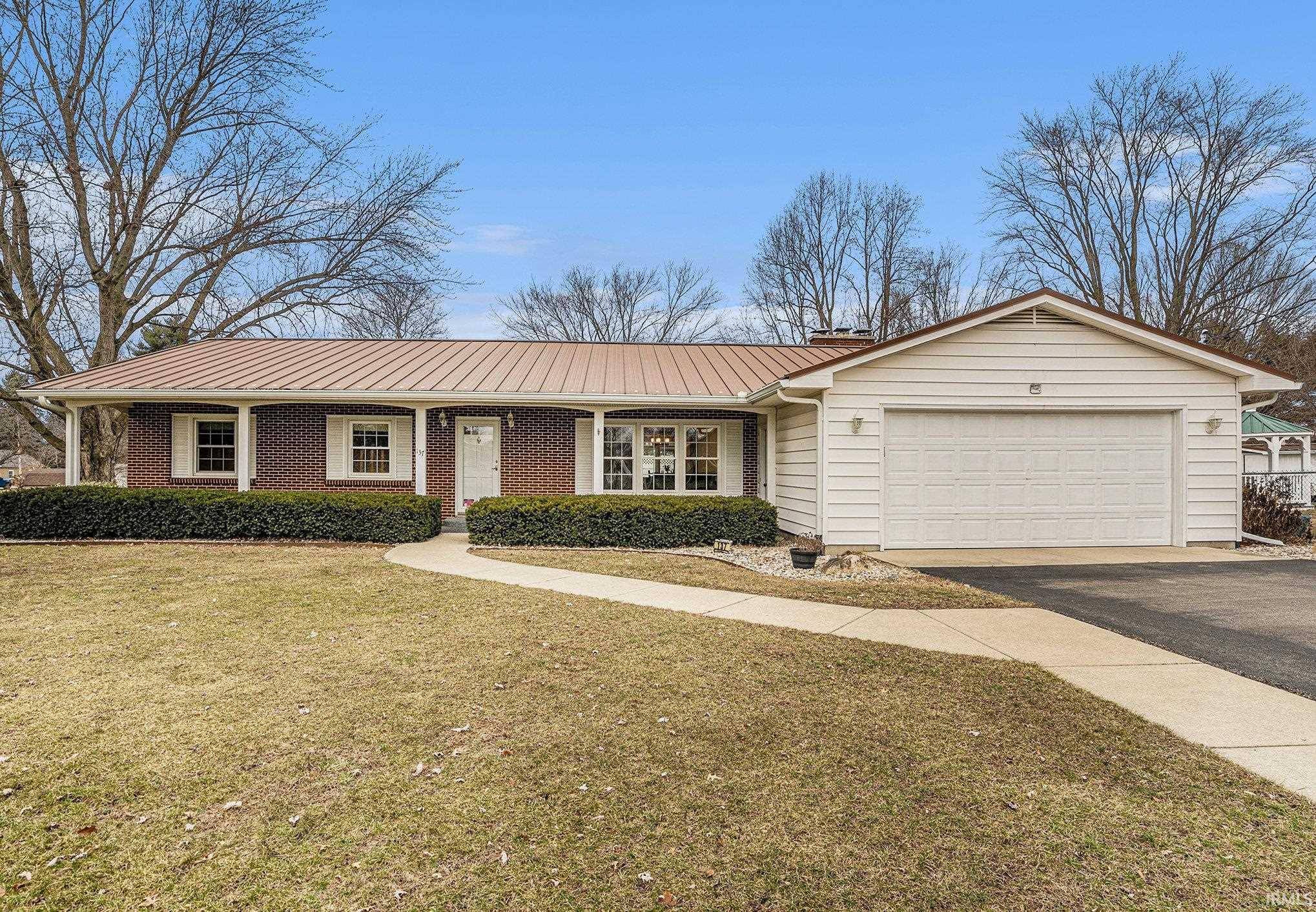 Etna Green, IN 46524,137 E Pleasant Street