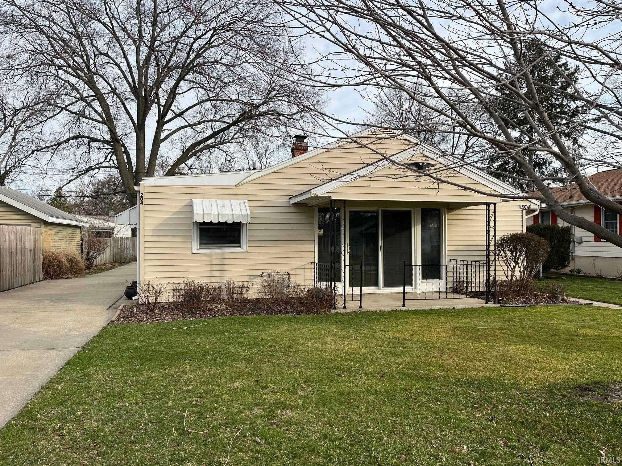 Mishawaka, IN 46545-3935,204 Saint Lo Avenue
