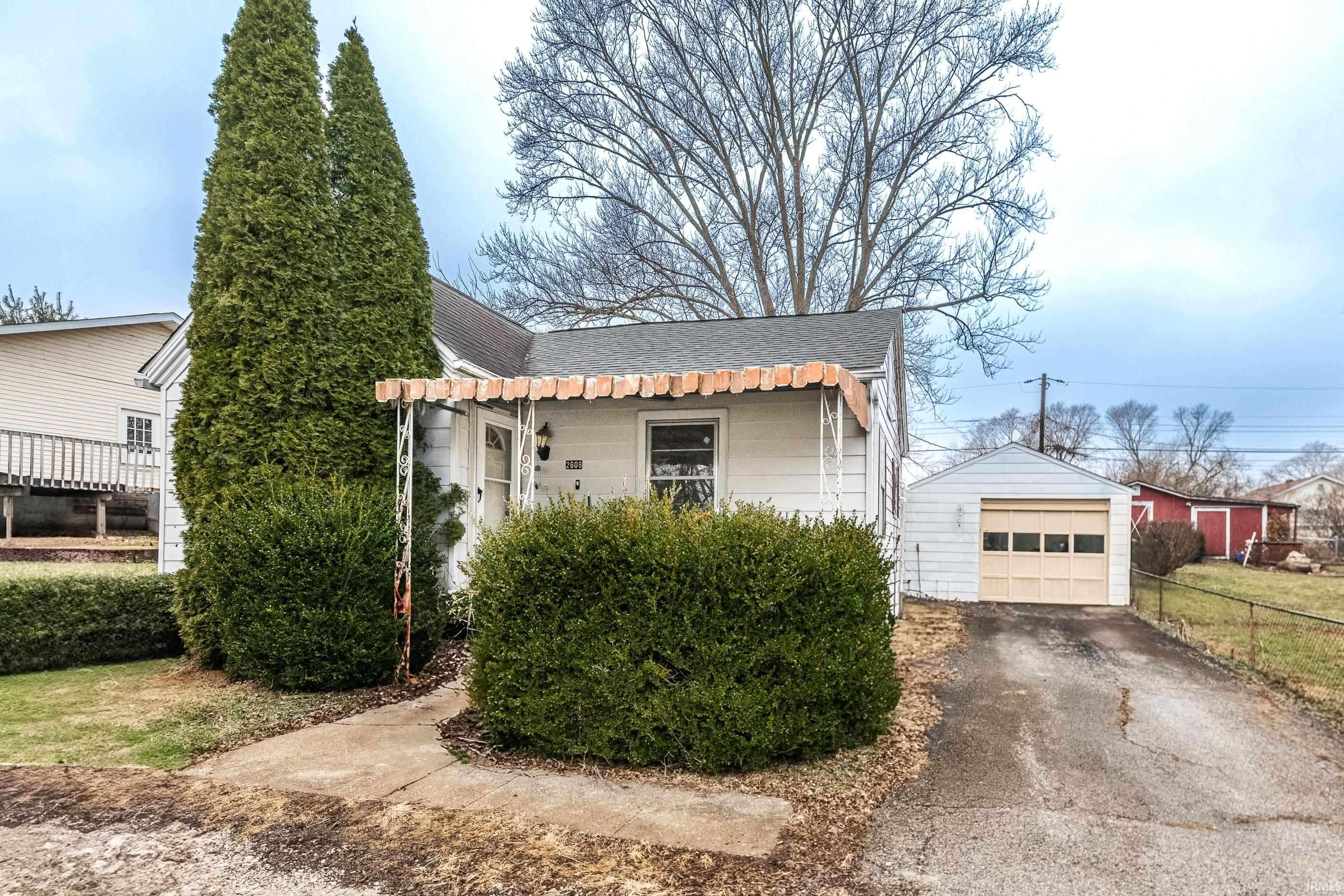 Bloomington, IN 47403,2608 S Rogers Street