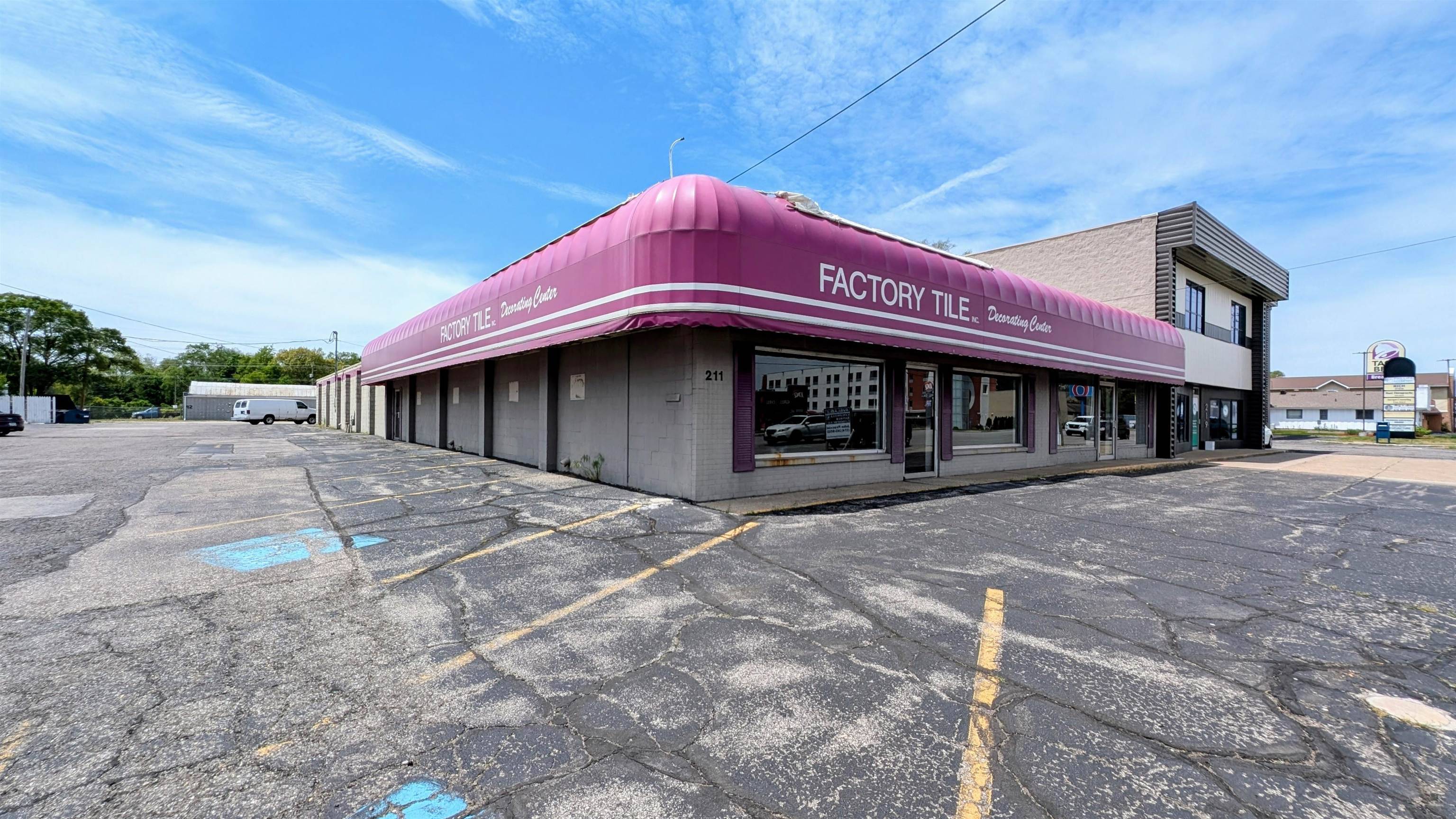 South Bend, IN 46637,211 and 215 N Dixie Way