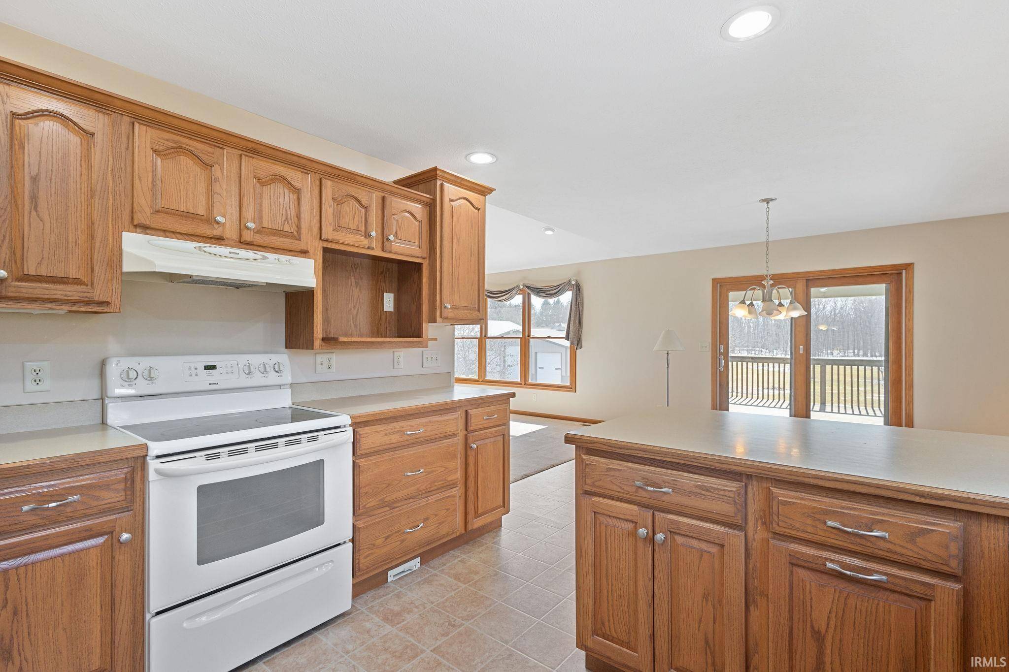 Goshen, IN 46528,15608 County Road 18