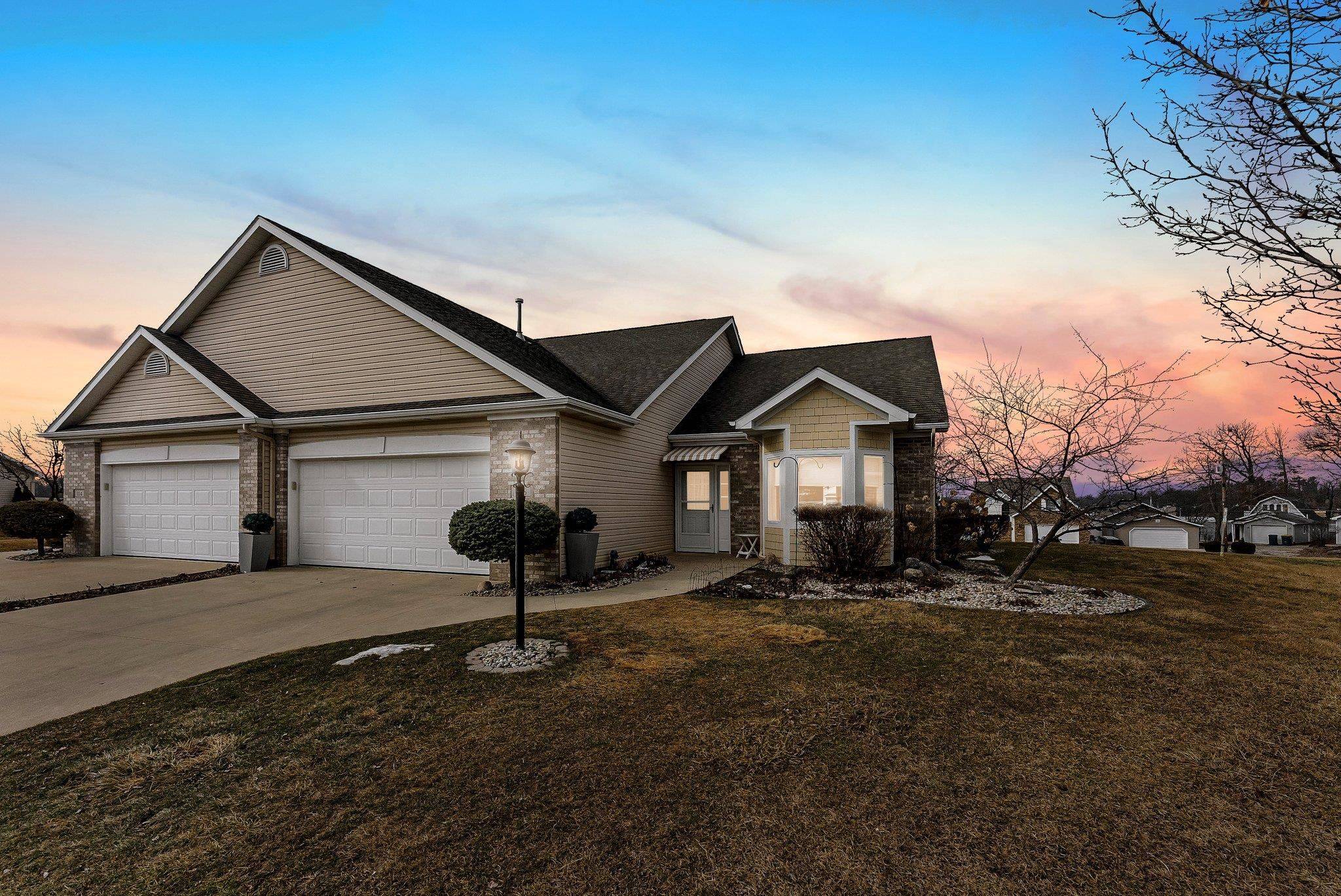 Hamilton, IN 46742,116 Lane 151A Hamilton Lk