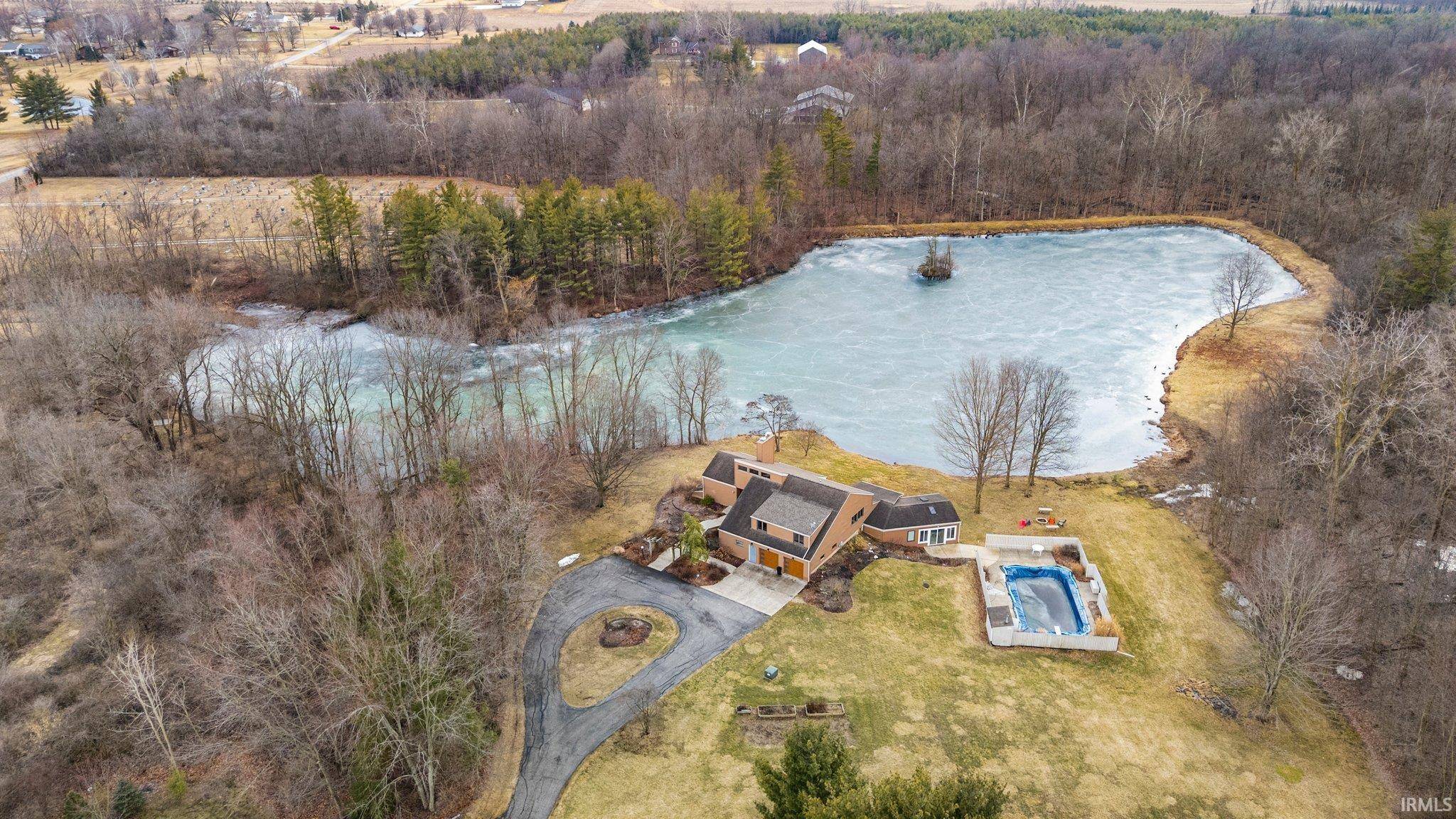Huntington, IN 46750,8946 N 300 W