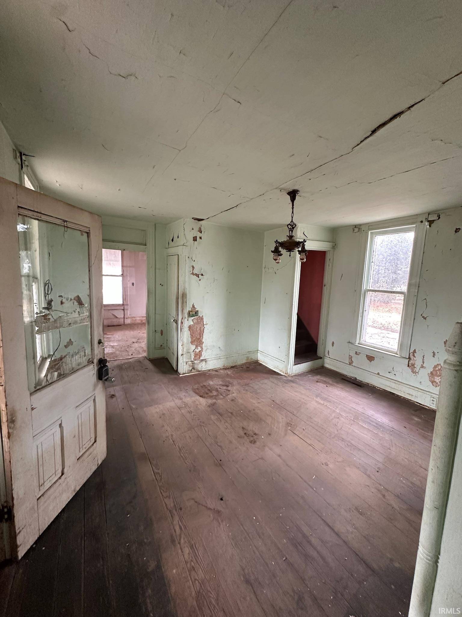 Mulberry, IN 46058,415 S Glick Street