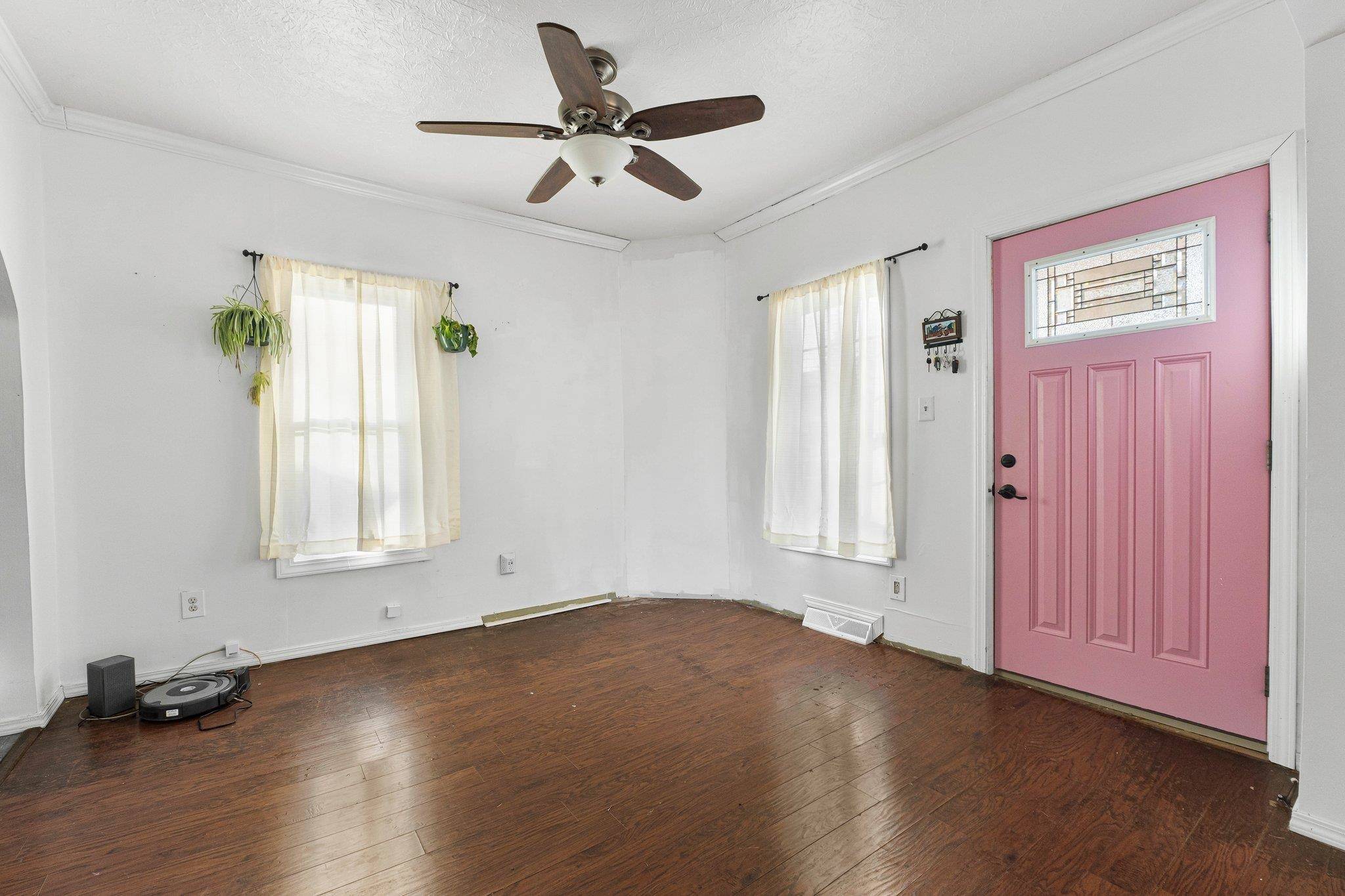 Auburn, IN 46706-1220,110 E Jefferson Street