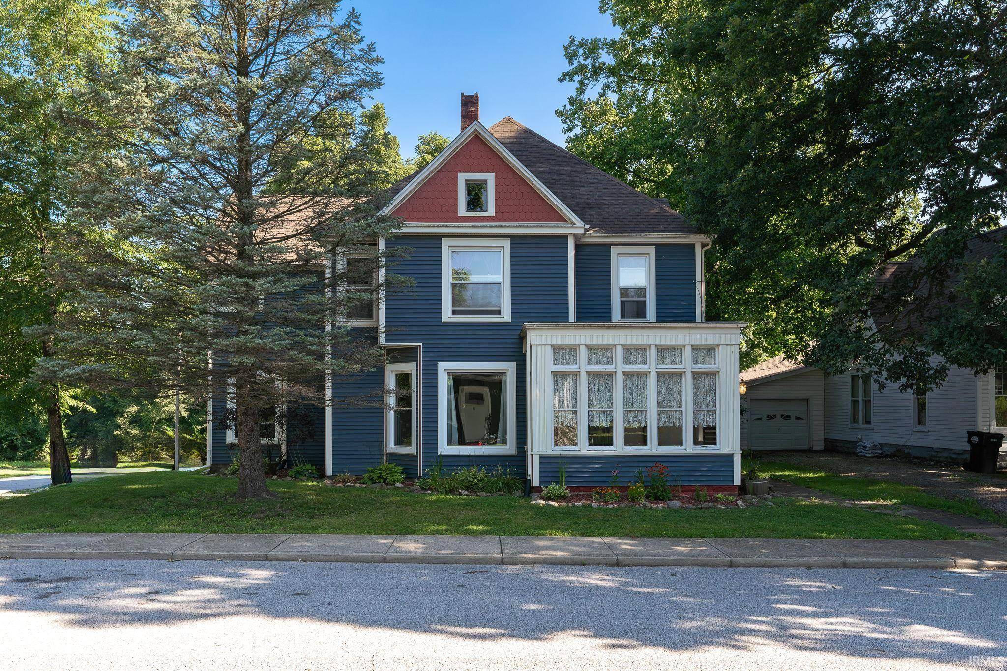 Williamsport, IN 47993,32 W Center Street