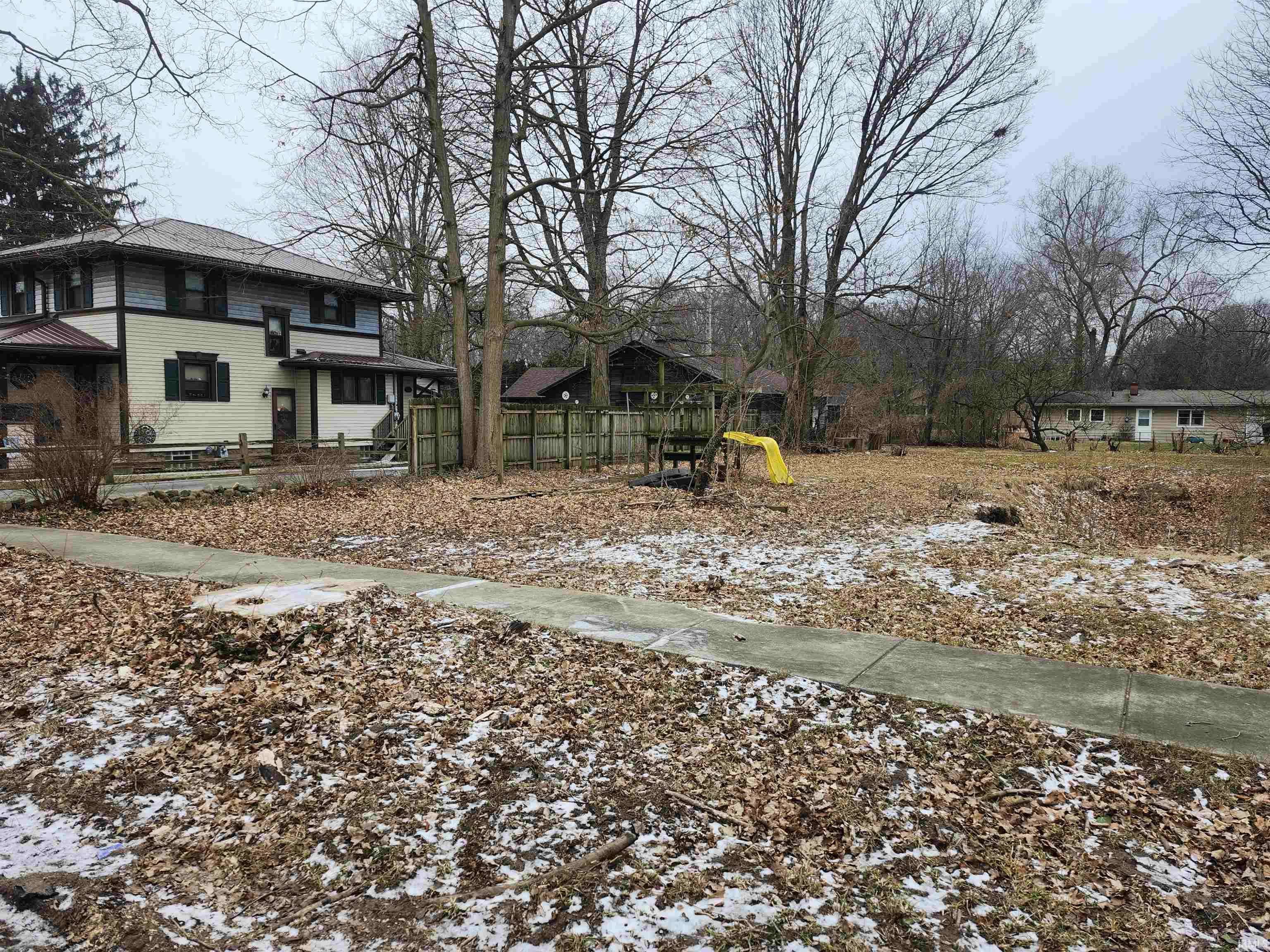 Osceola, IN 46561,405 S Apple Road