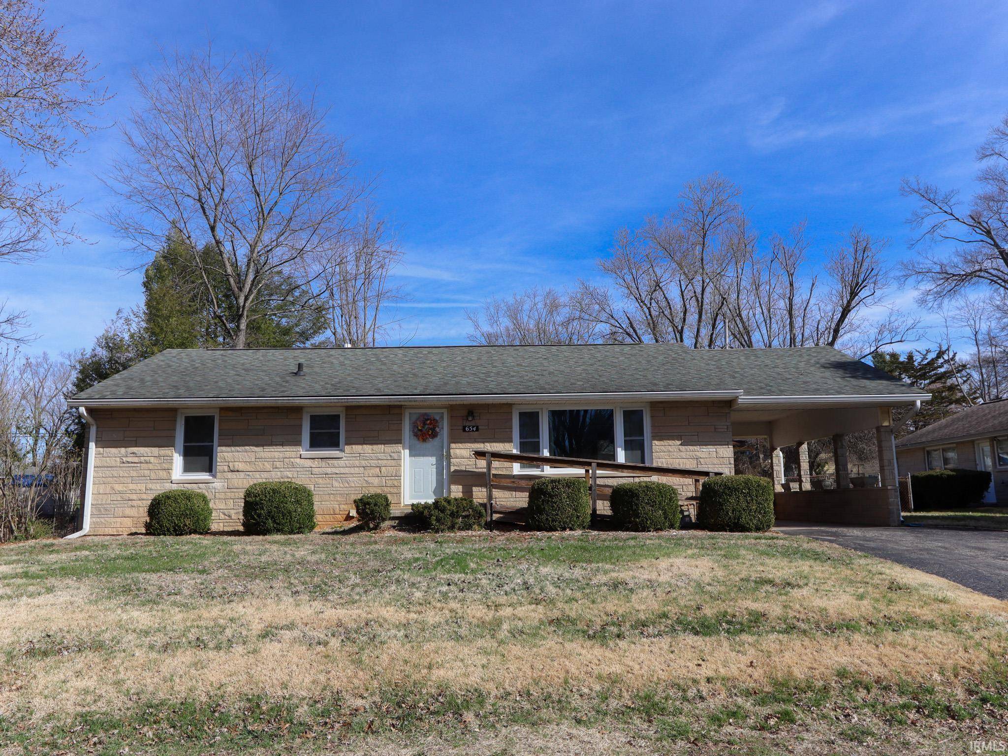 Bloomington, IN 47403,654 W Ladd Avenue