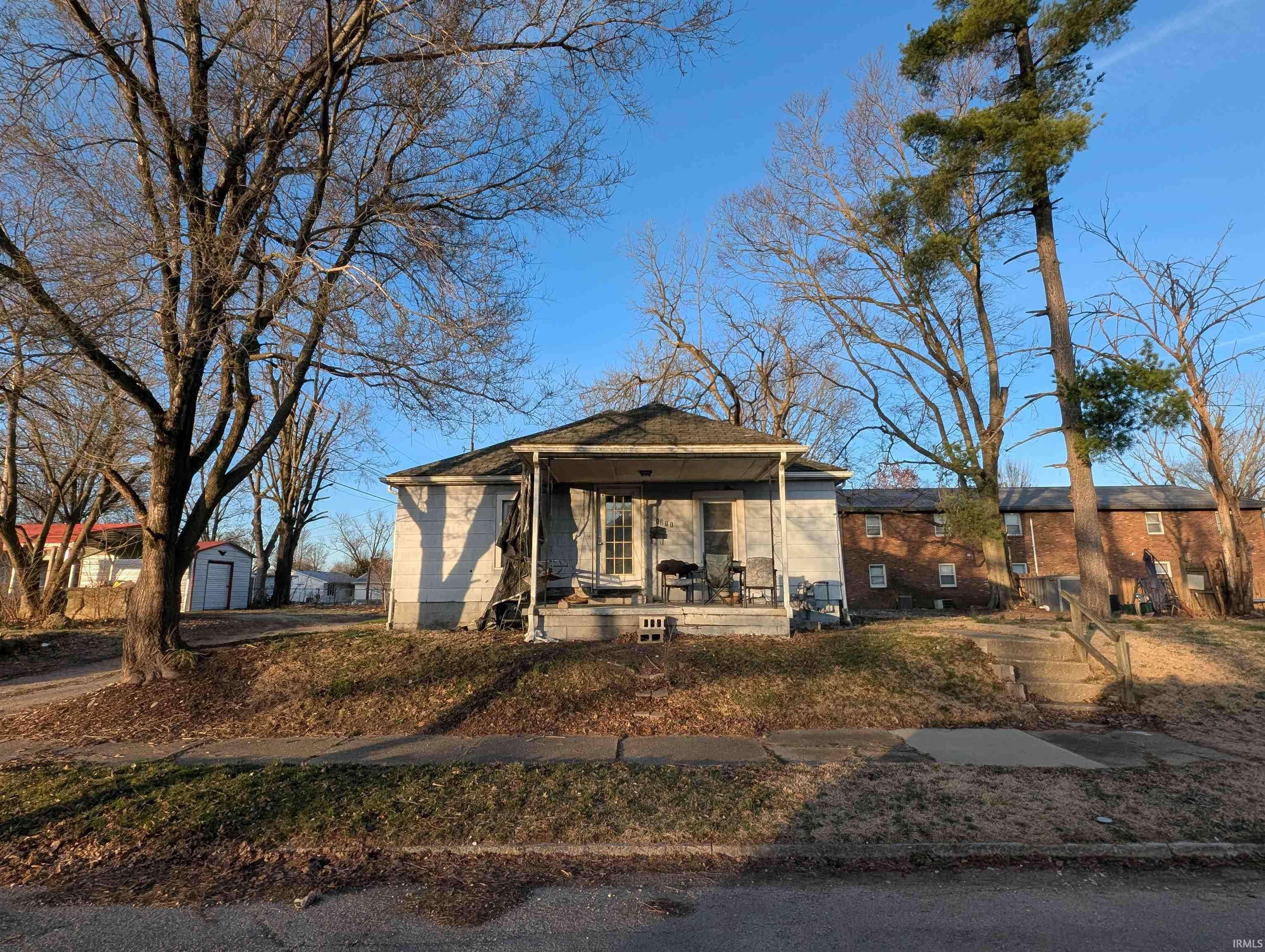 Vincennes, IN 47591,1211 Harrison Street