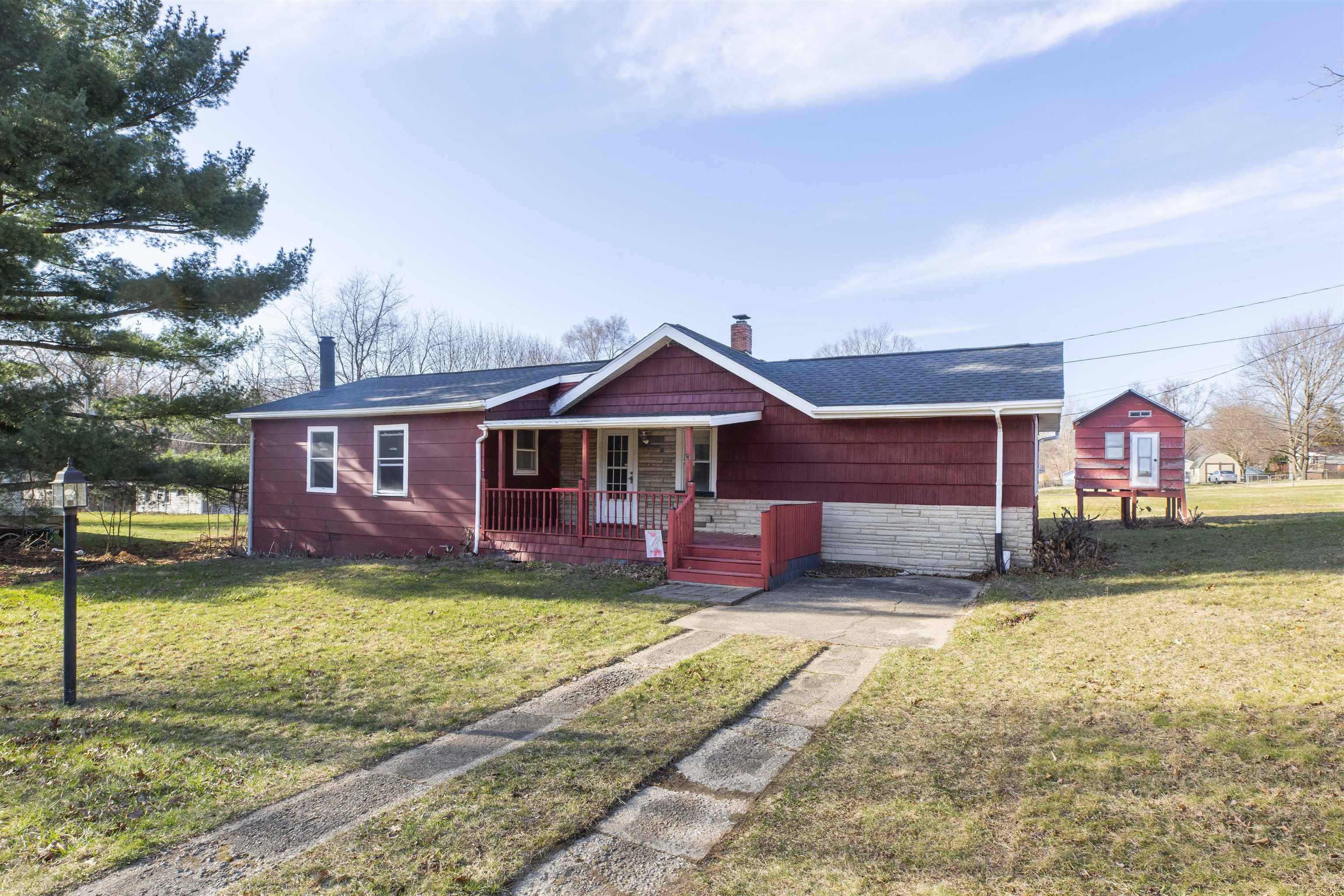 South Bend, IN 46637,19915 Beechwood Street