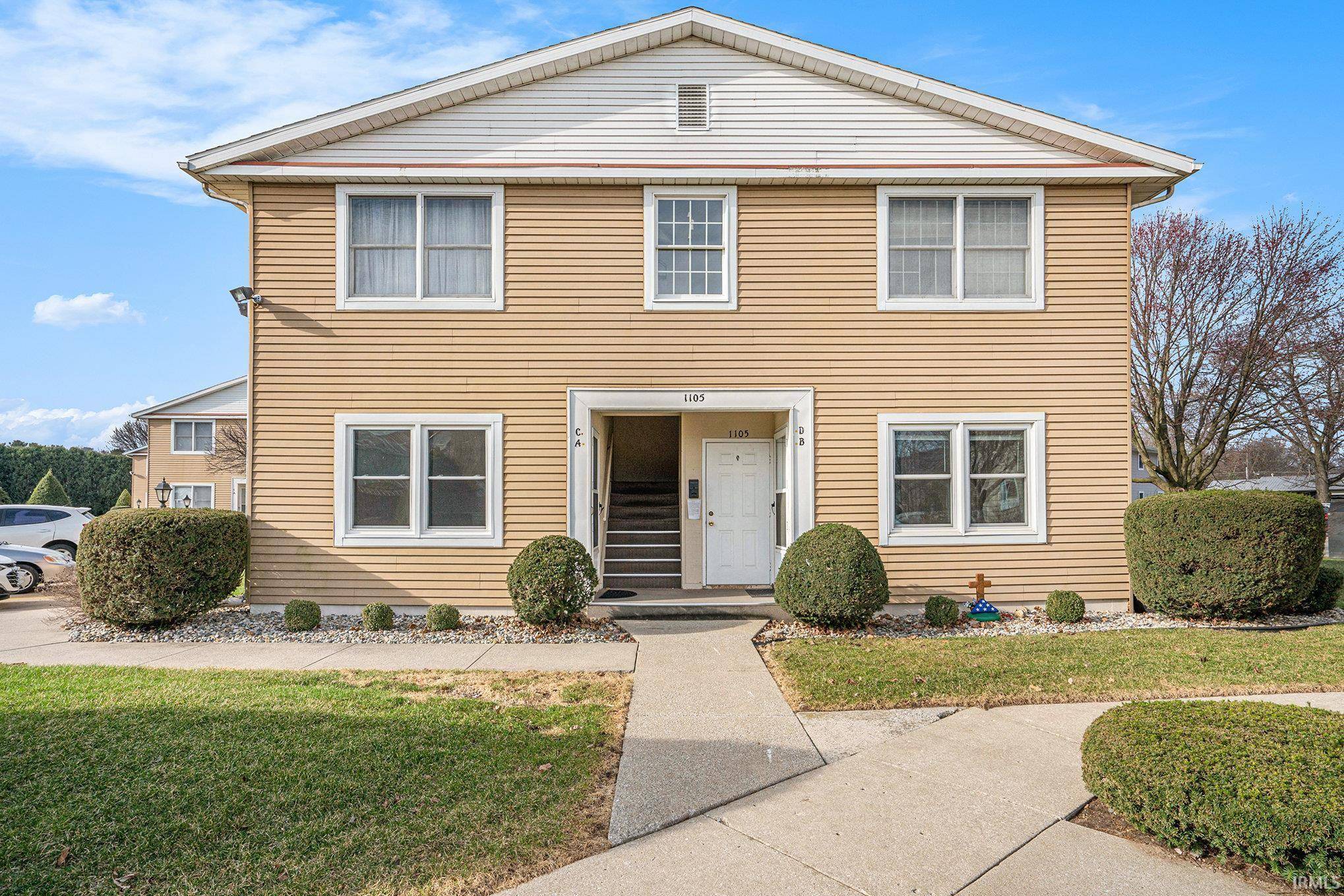 Goshen, IN 46526,1105A court Lane