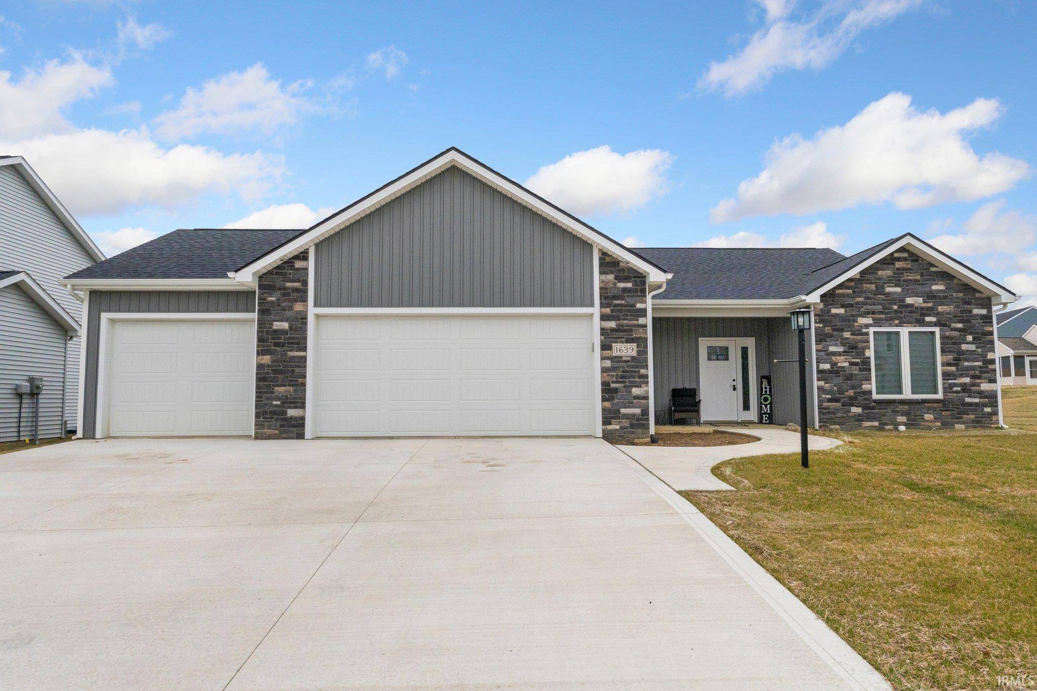 Fort Wayne, IN 46845-0167,1639 Muruntau Grove