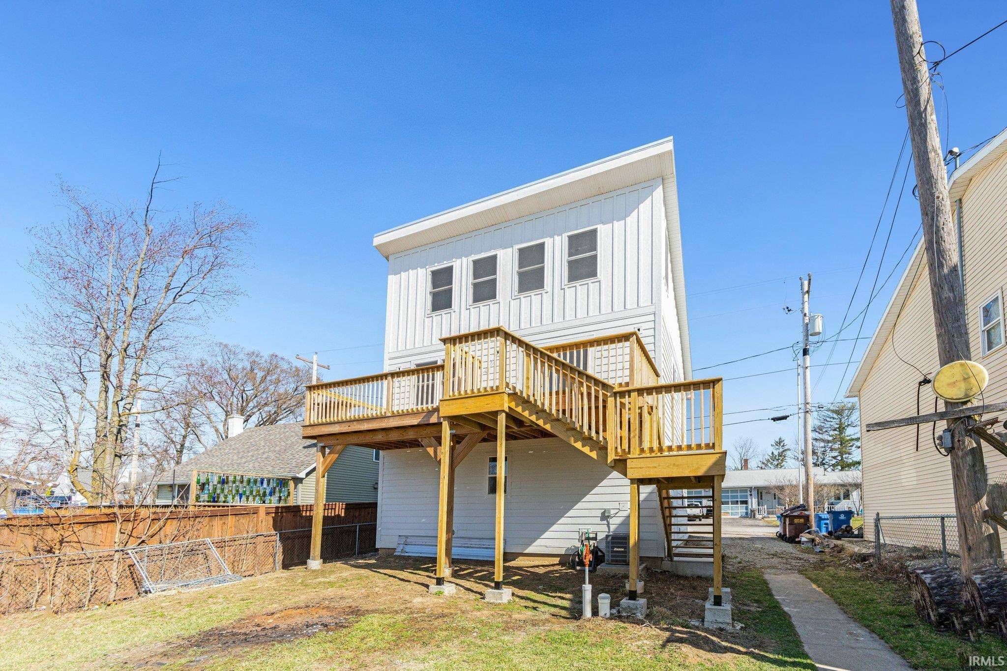 Columbia City, IN 46725-9391,2660 E Beech Avenue