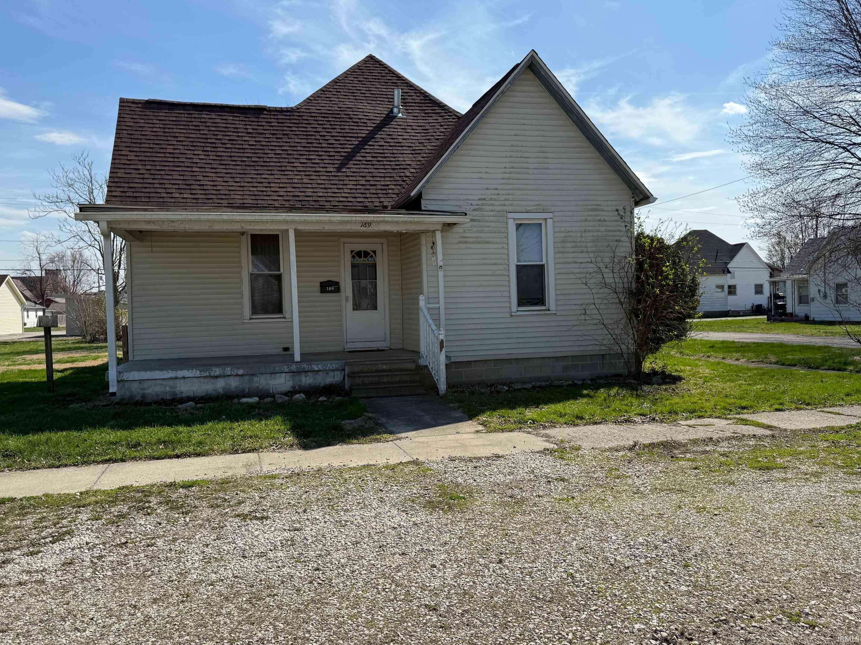 Linton, IN 47441,189 NW E Street