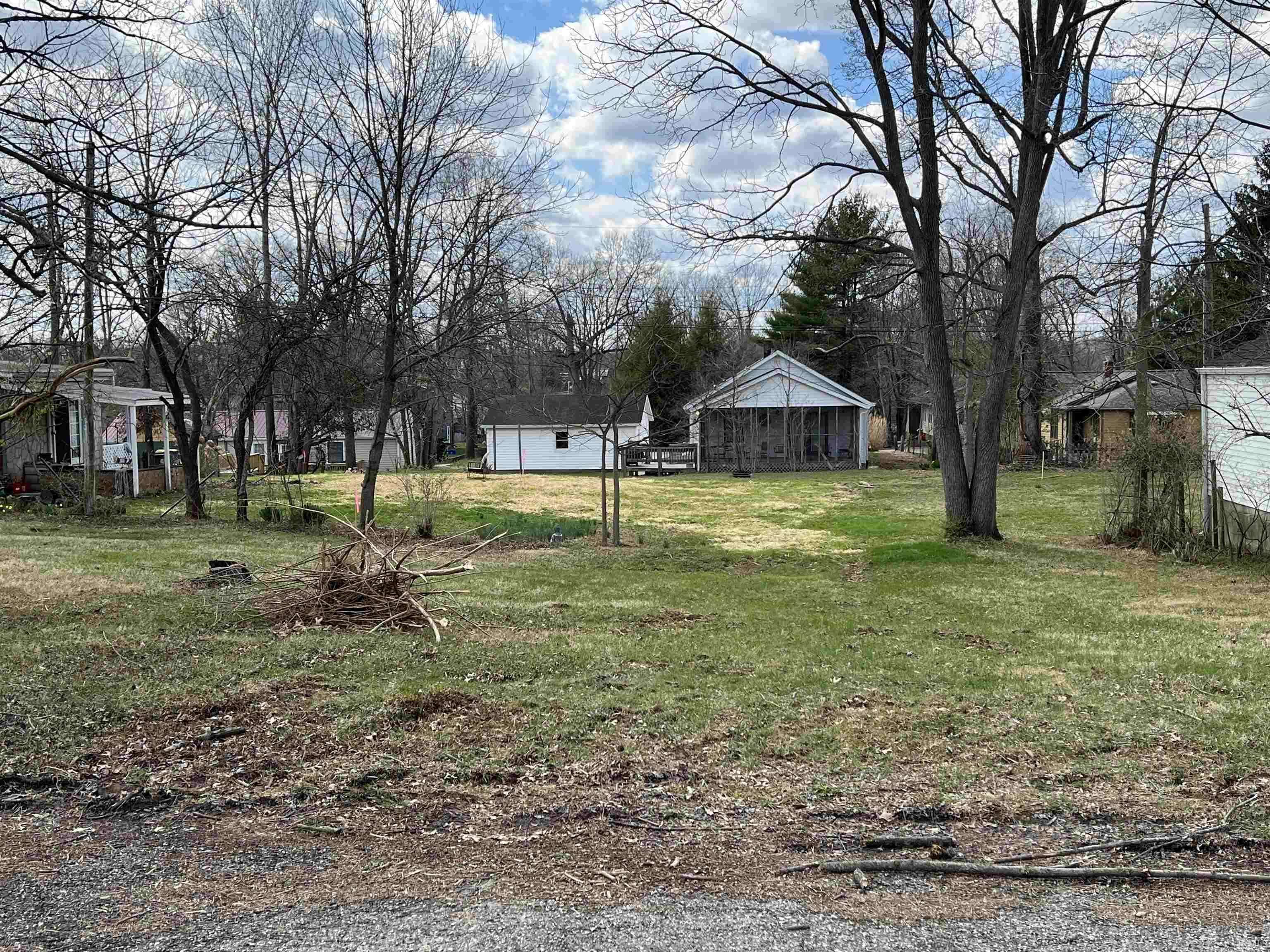 Bloomington, IN 47401,1112 S Stull Avenue