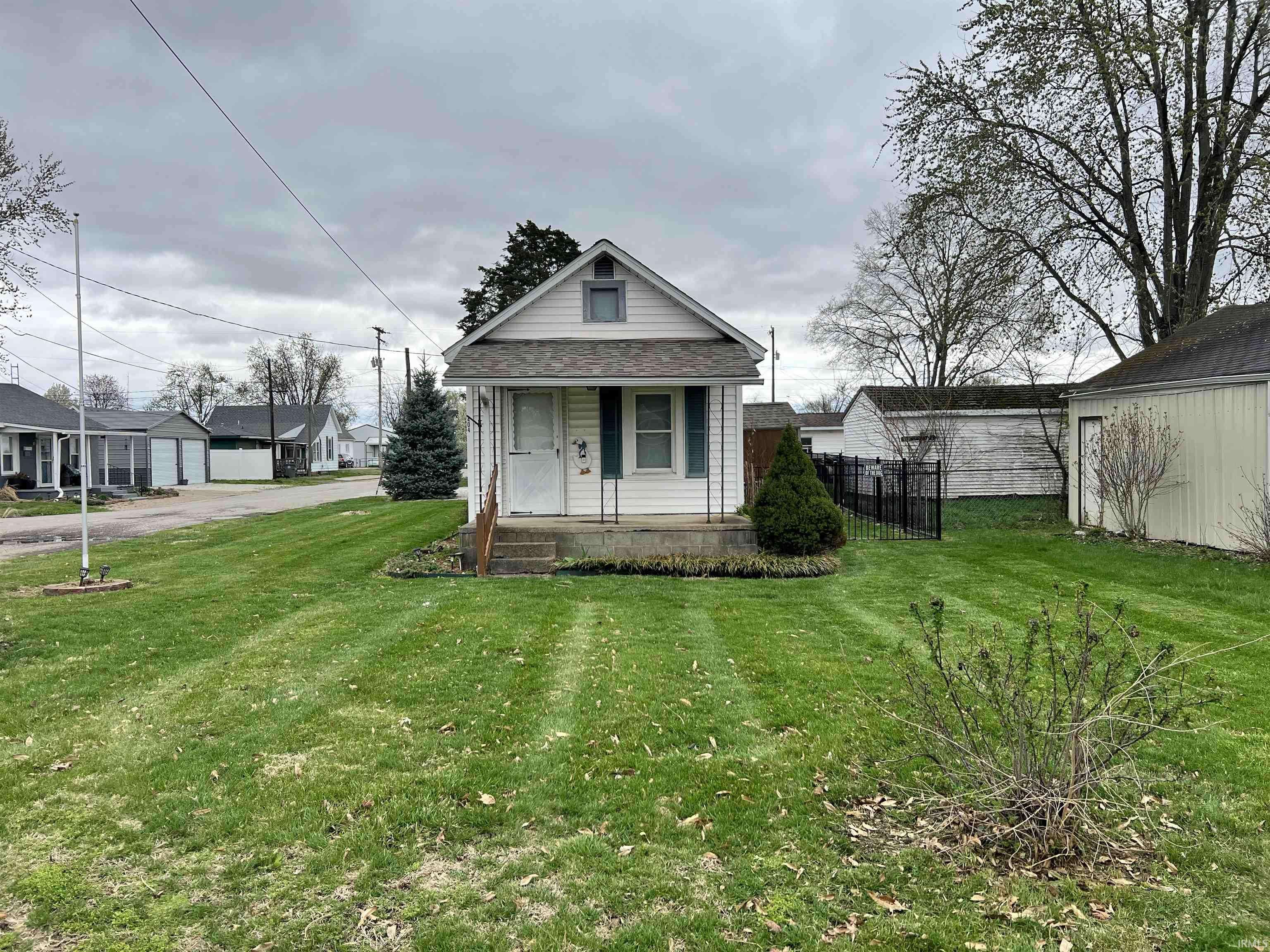 Vincennes, IN 47591,404 S 12 1/2 Street