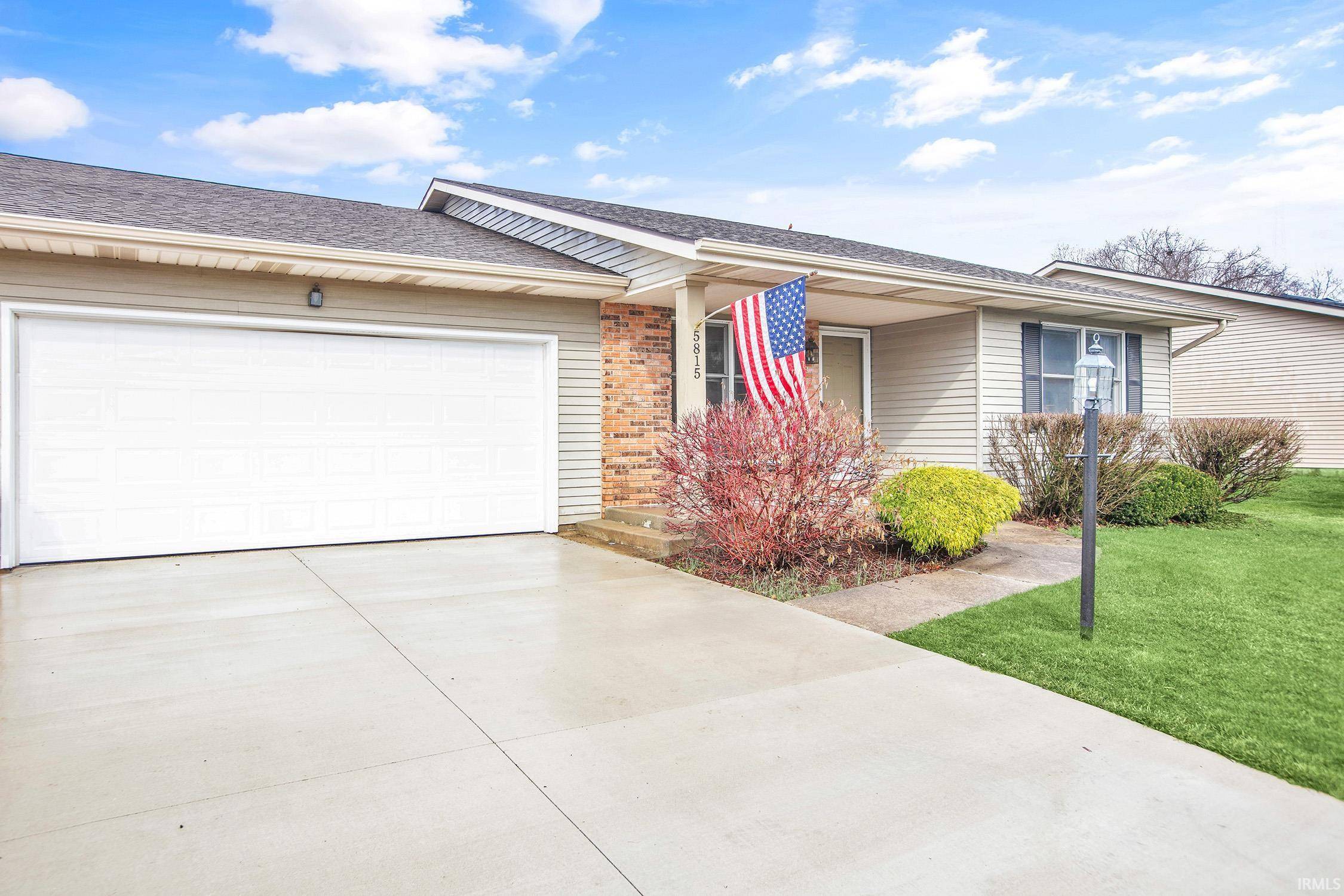 South Bend, IN 46614,5815 Aberdeen Drive