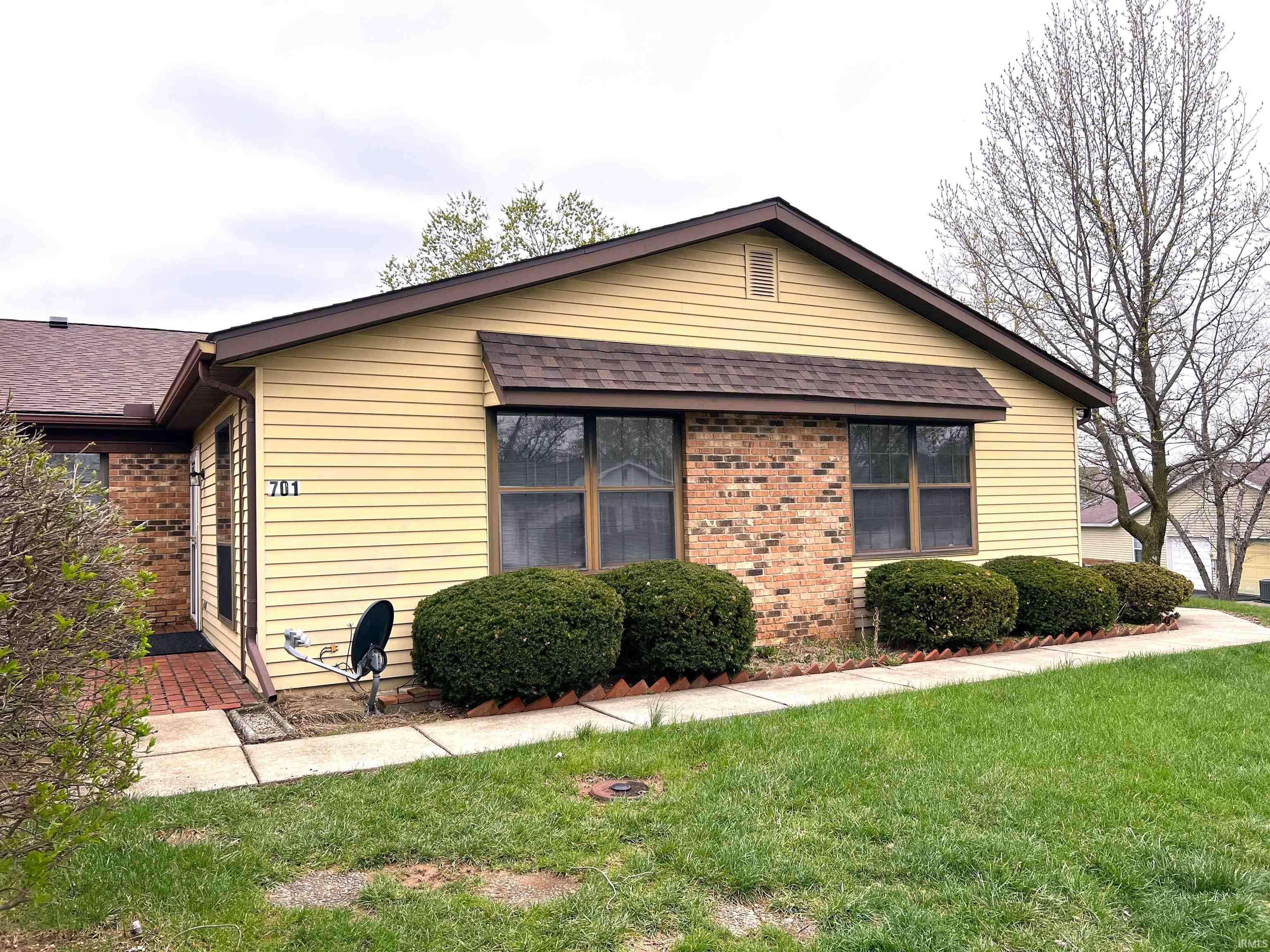 Bloomington, IN 47401,701 E Waterloo Court