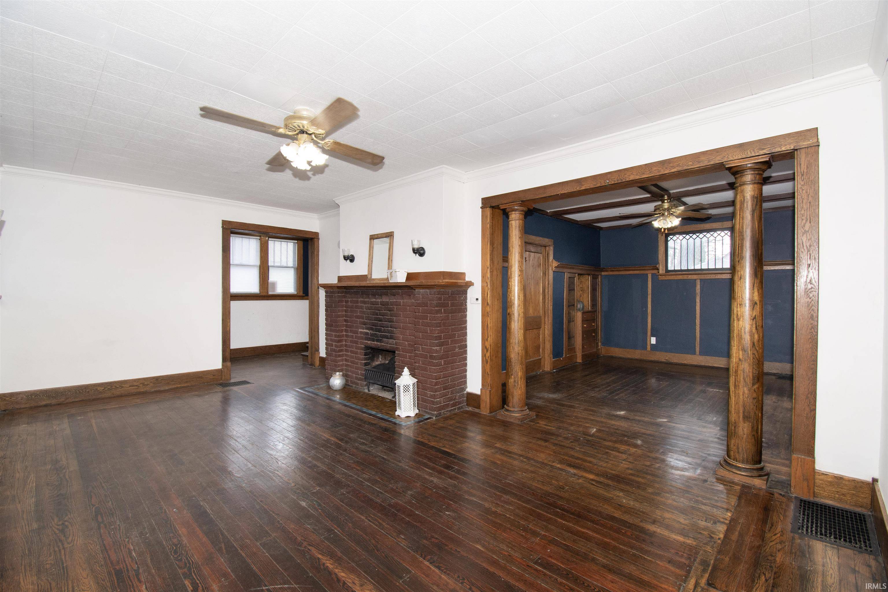 Ligonier, IN 46767-1722,1002 S Cavin Street