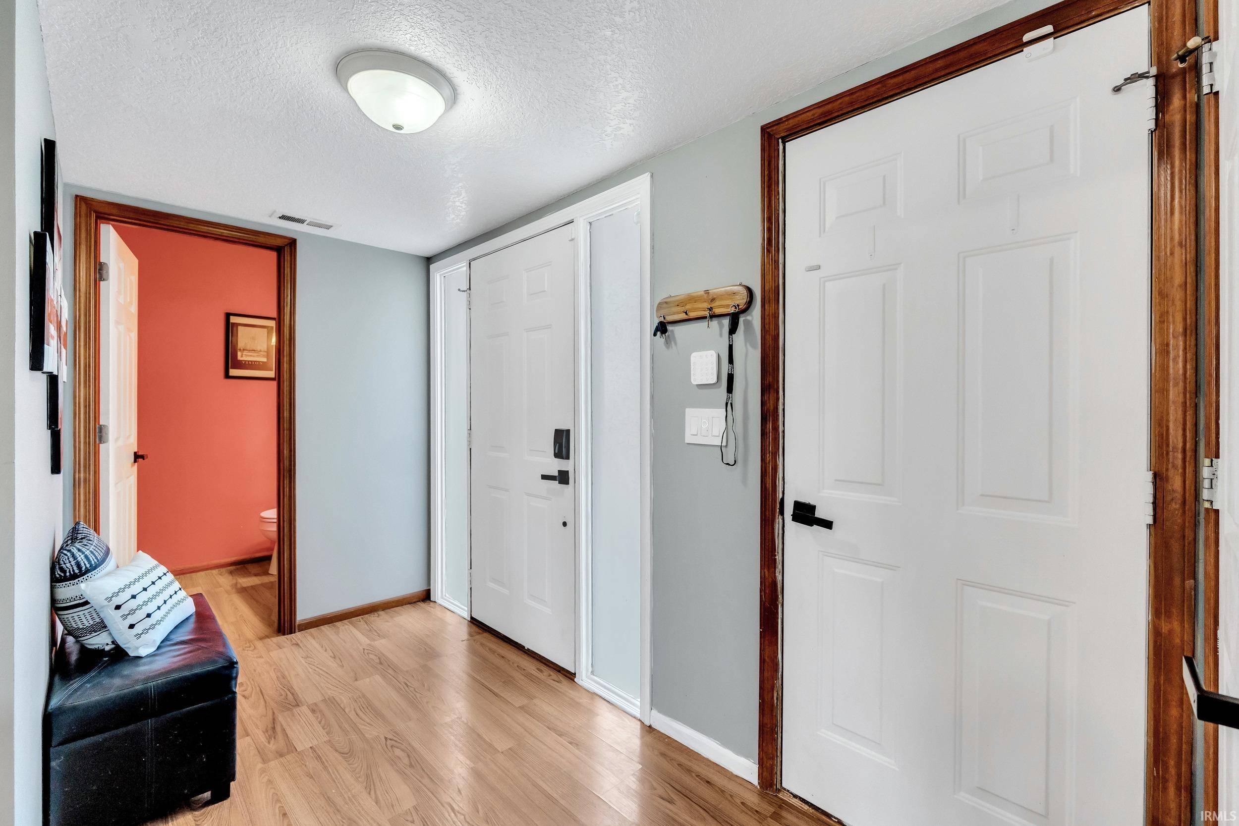 Fort Wayne, IN 46825,525 Briarfield Drive