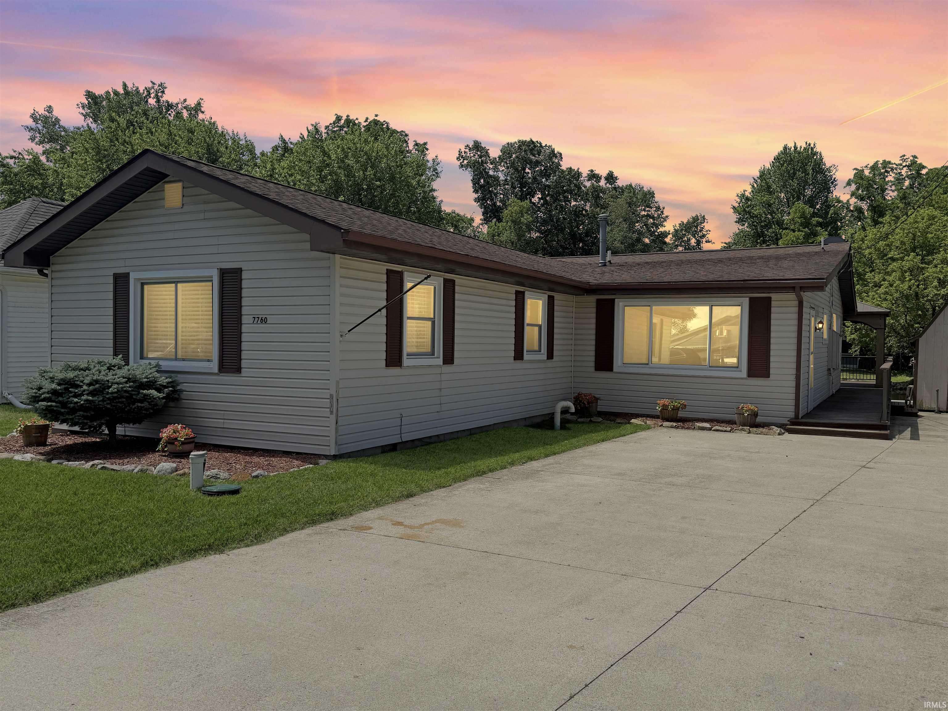 Wolcottville, IN 46795-9000,7760 S 140 E Witmer Lake