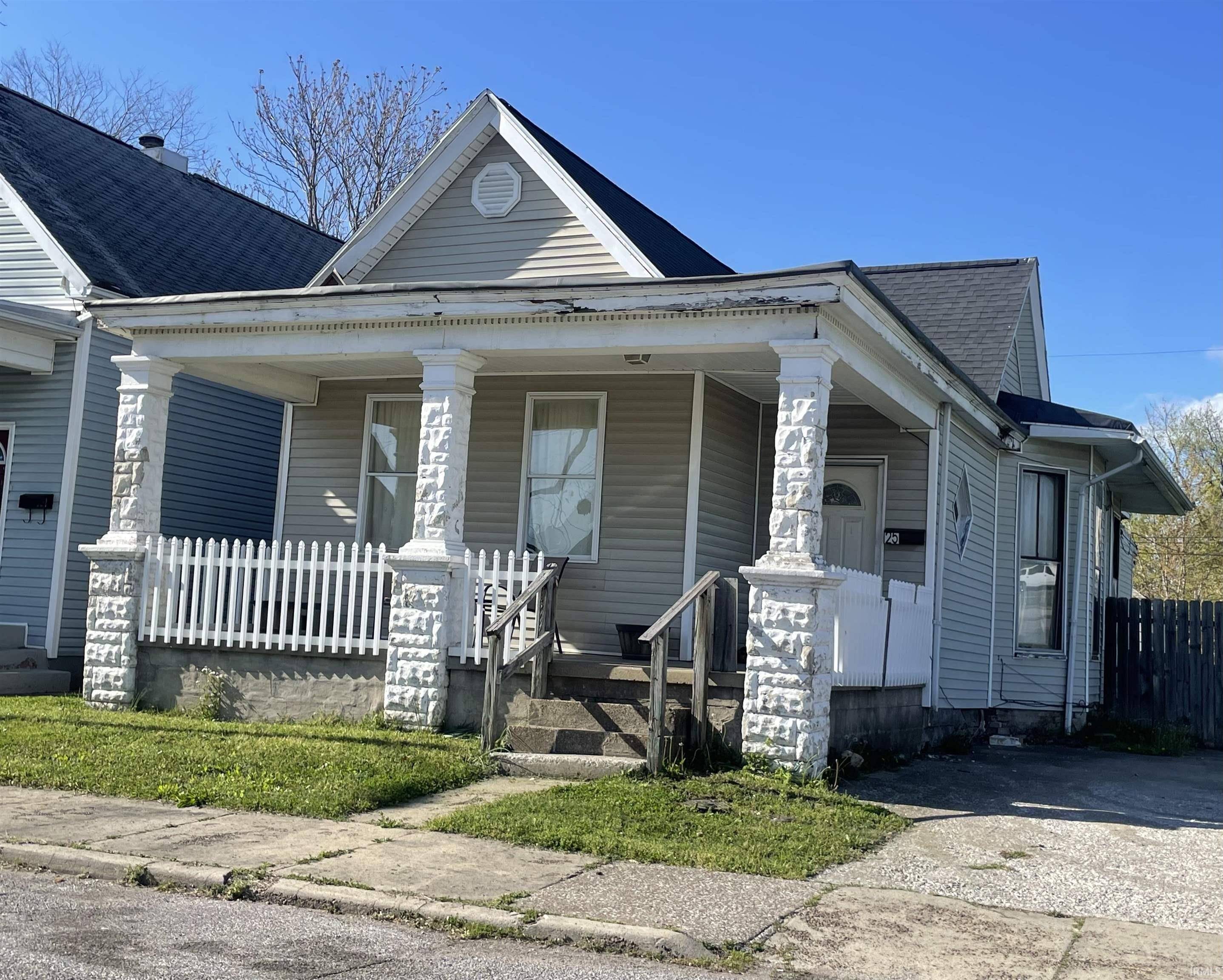 Evansville, IN 47710-2109,25 W Maryland Street