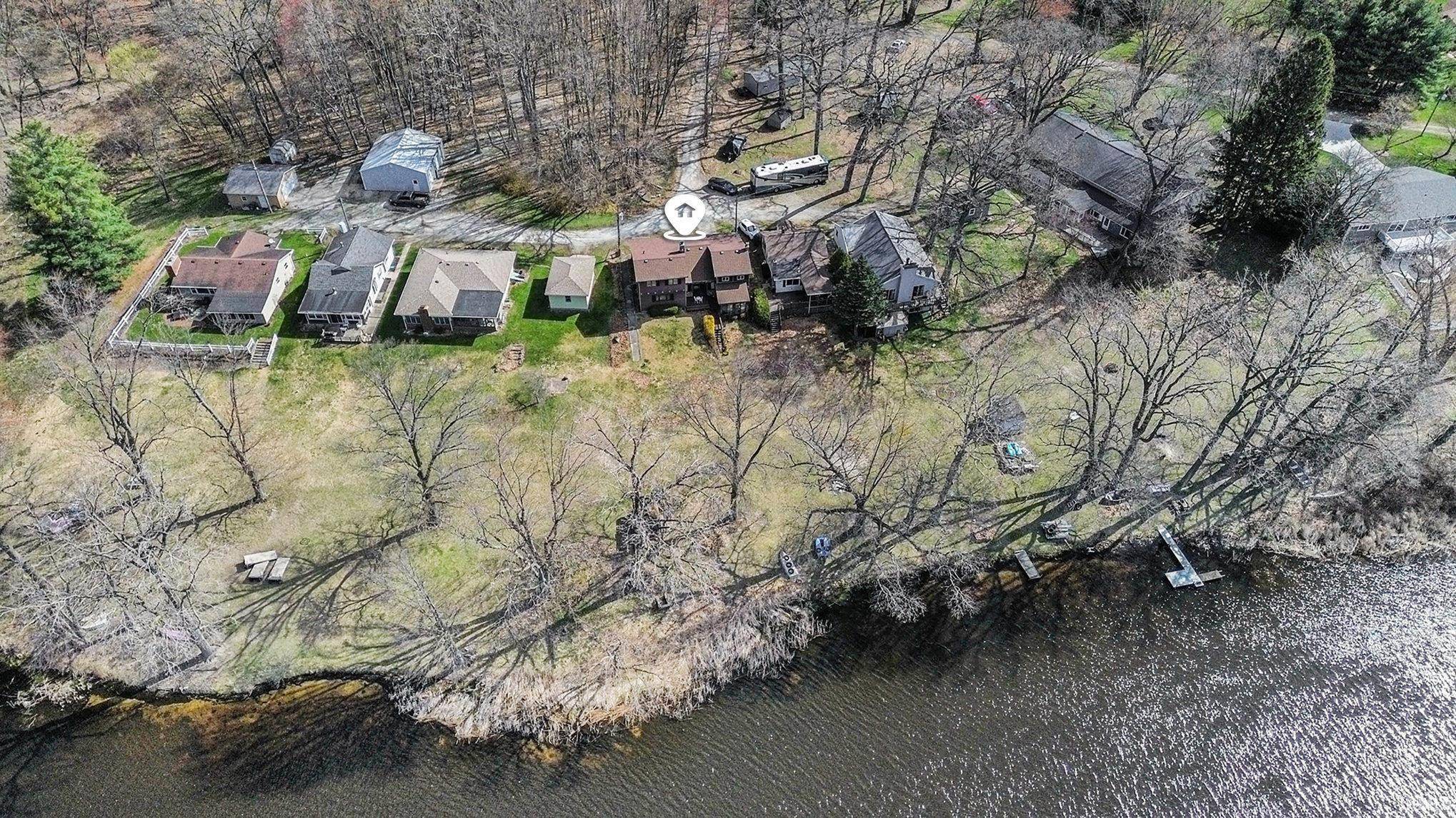 Lakeville, IN 46536-9710,67833 Lake Trail