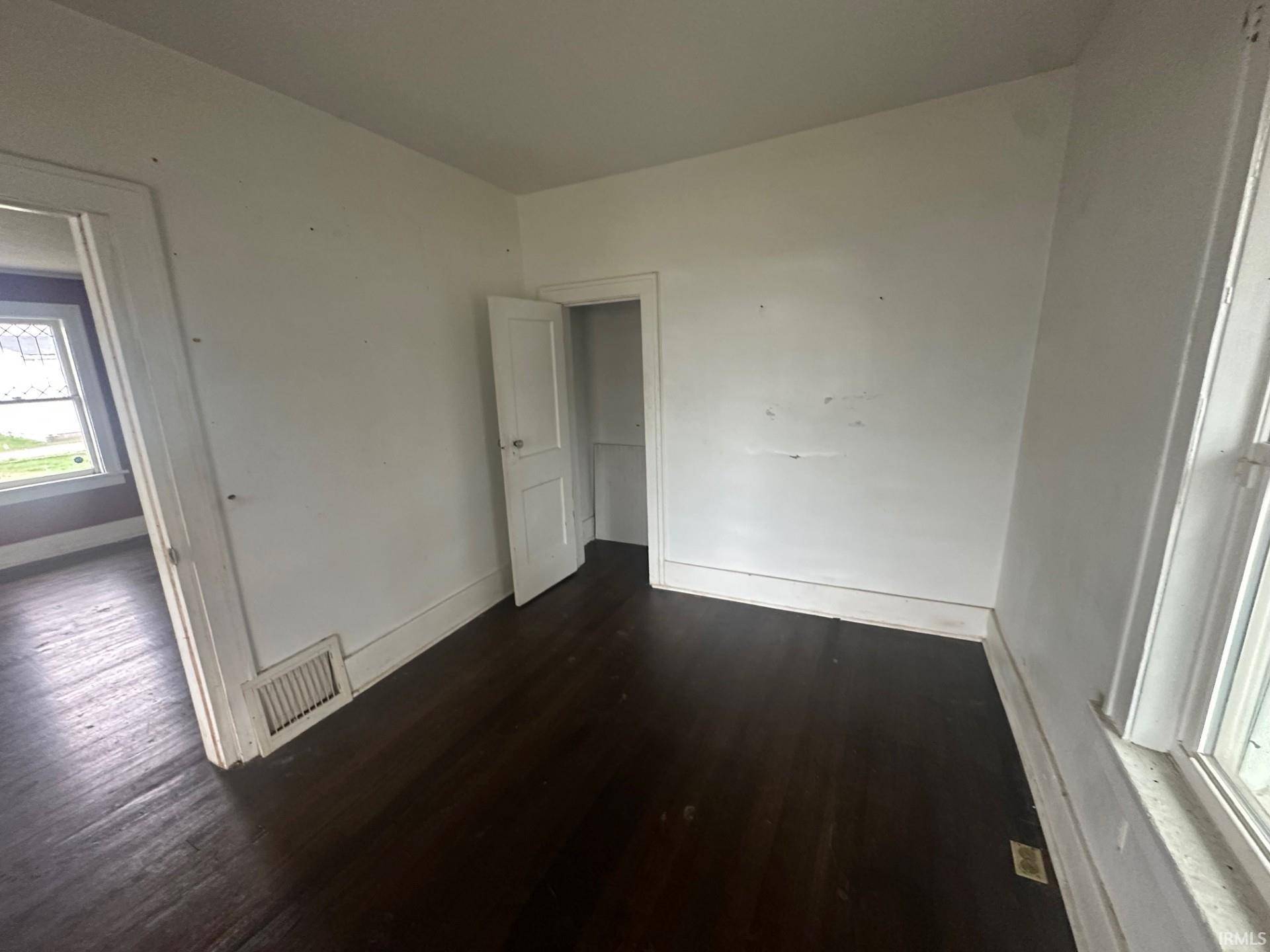 Mishawaka, IN 46544-4648,718 Meridian Street
