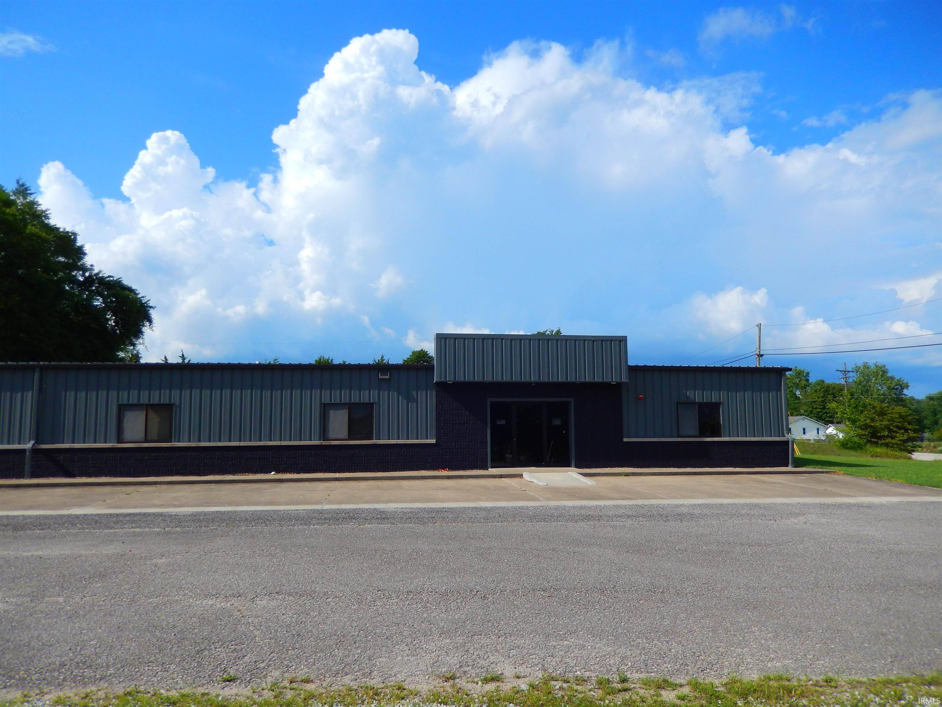 Bedford, IN 47421,3307 Mitchell Road