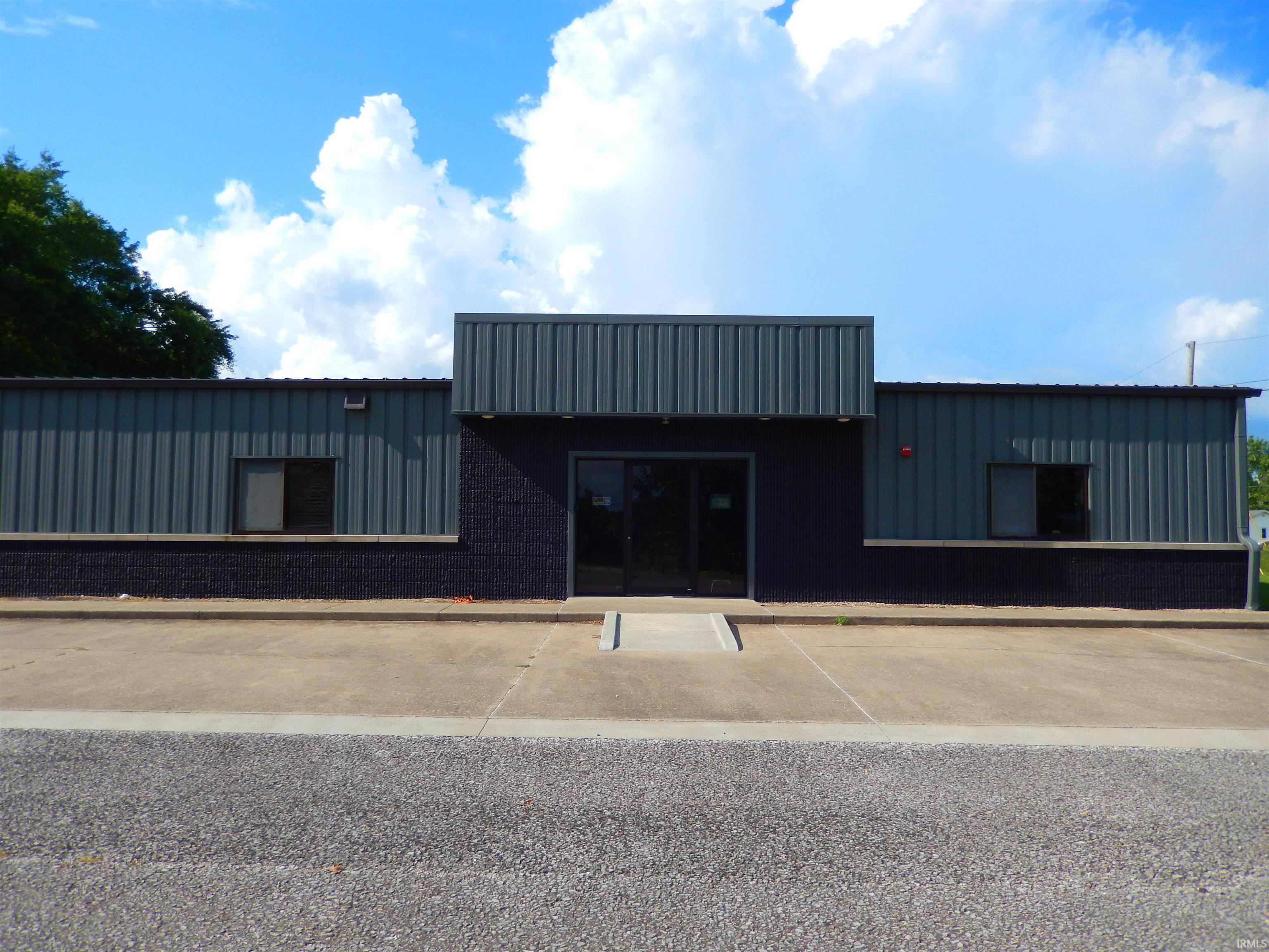 Bedford, IN 47421,3307 Mitchell Road