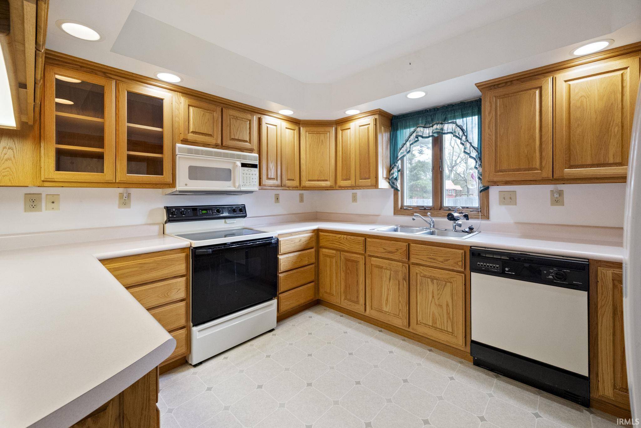 Rossville, IN 46065,19 Rainbow Court