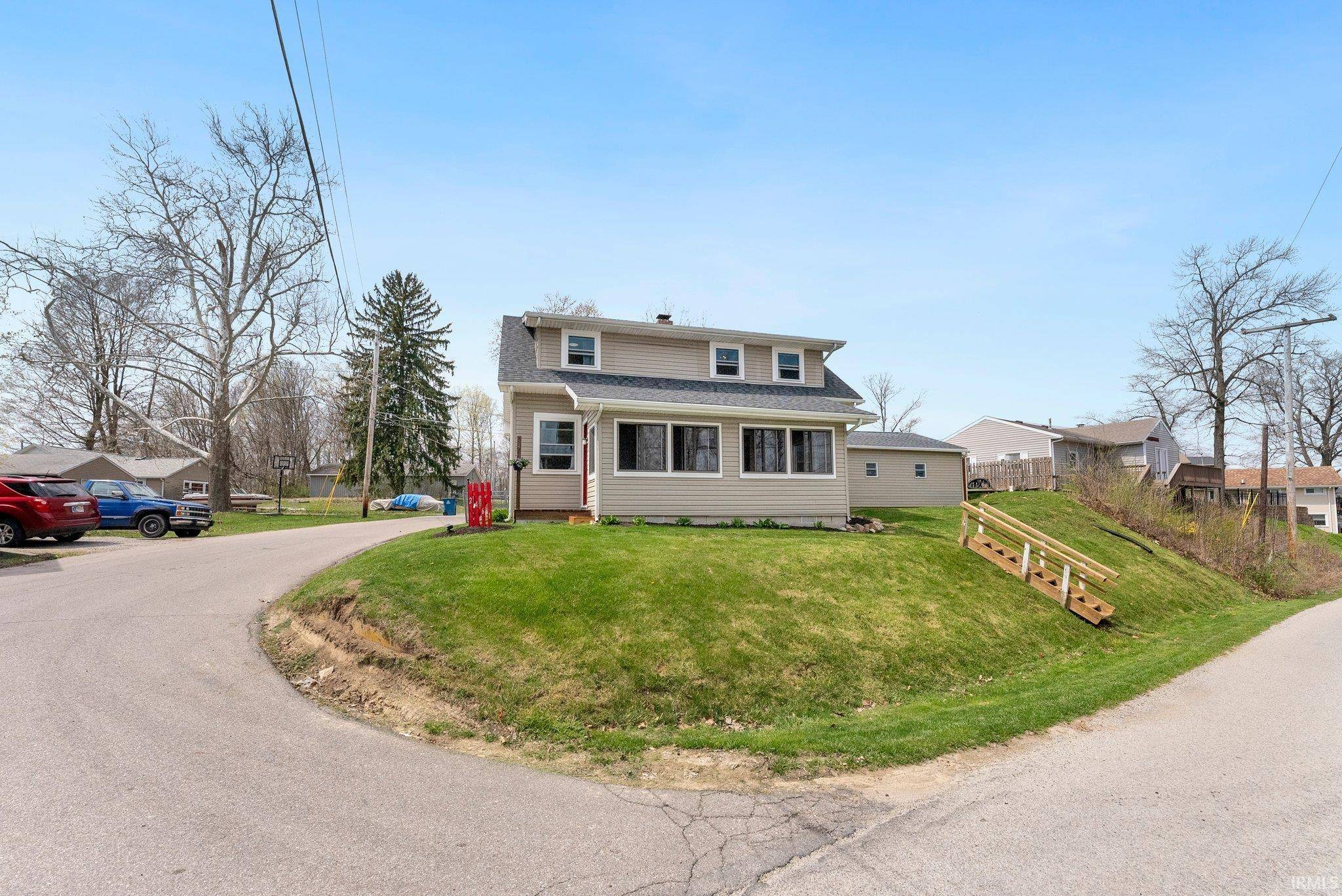 Columbia City, IN 46725,2461 E Crampton Road
