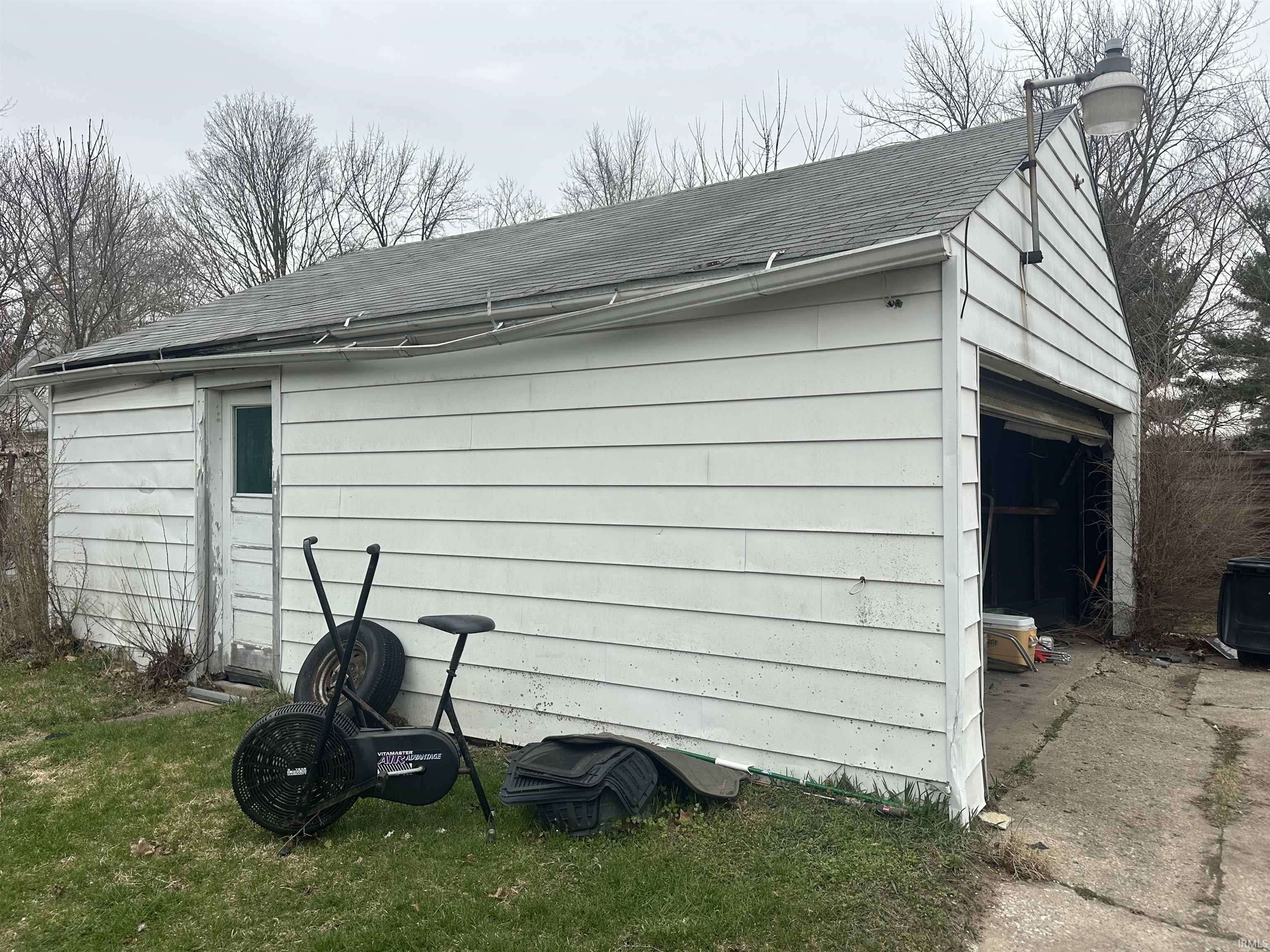 South Bend, IN 46637-2113,50924 Hollyhock Road