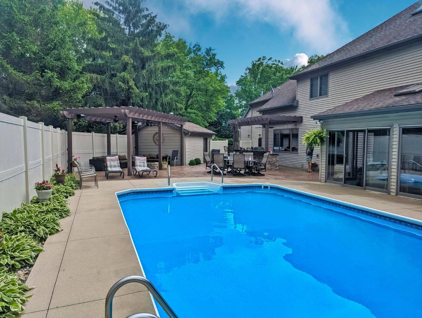 Nappanee, IN 46550-1128,1114 Beechwood Drive