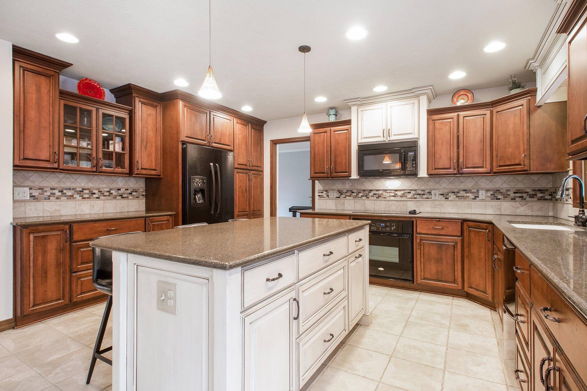 Nappanee, IN 46550-1128,1114 Beechwood Drive