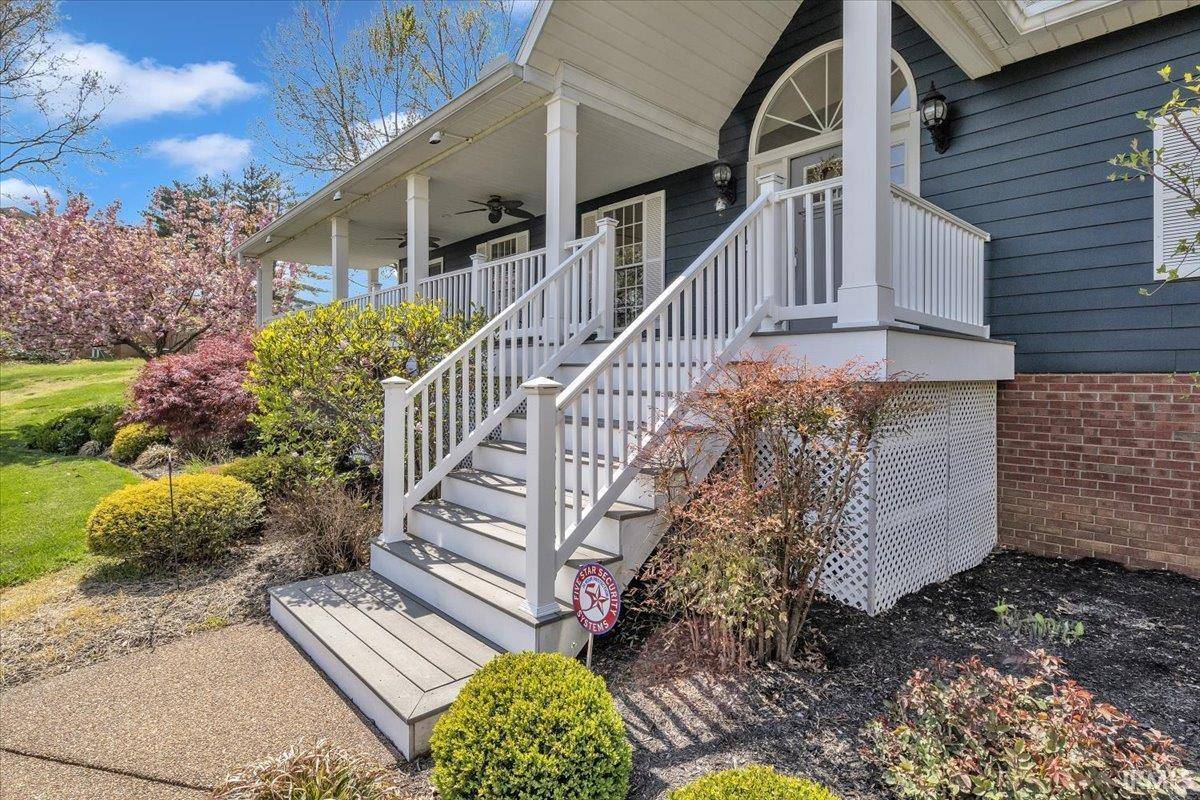 Newburgh, IN 47630,7266 Lakevale Drive