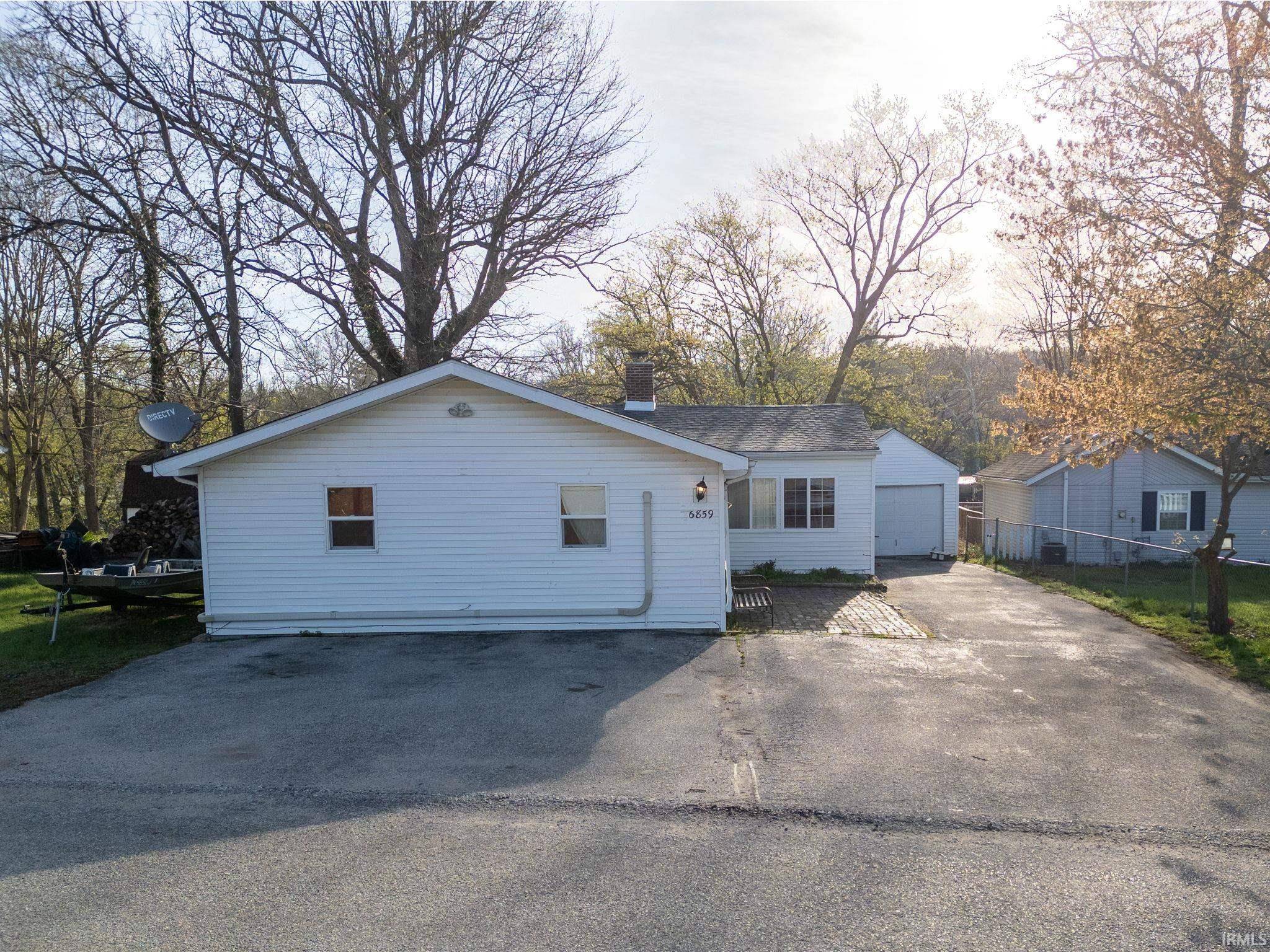 Monticello, IN 47960,6859 N 1225 W