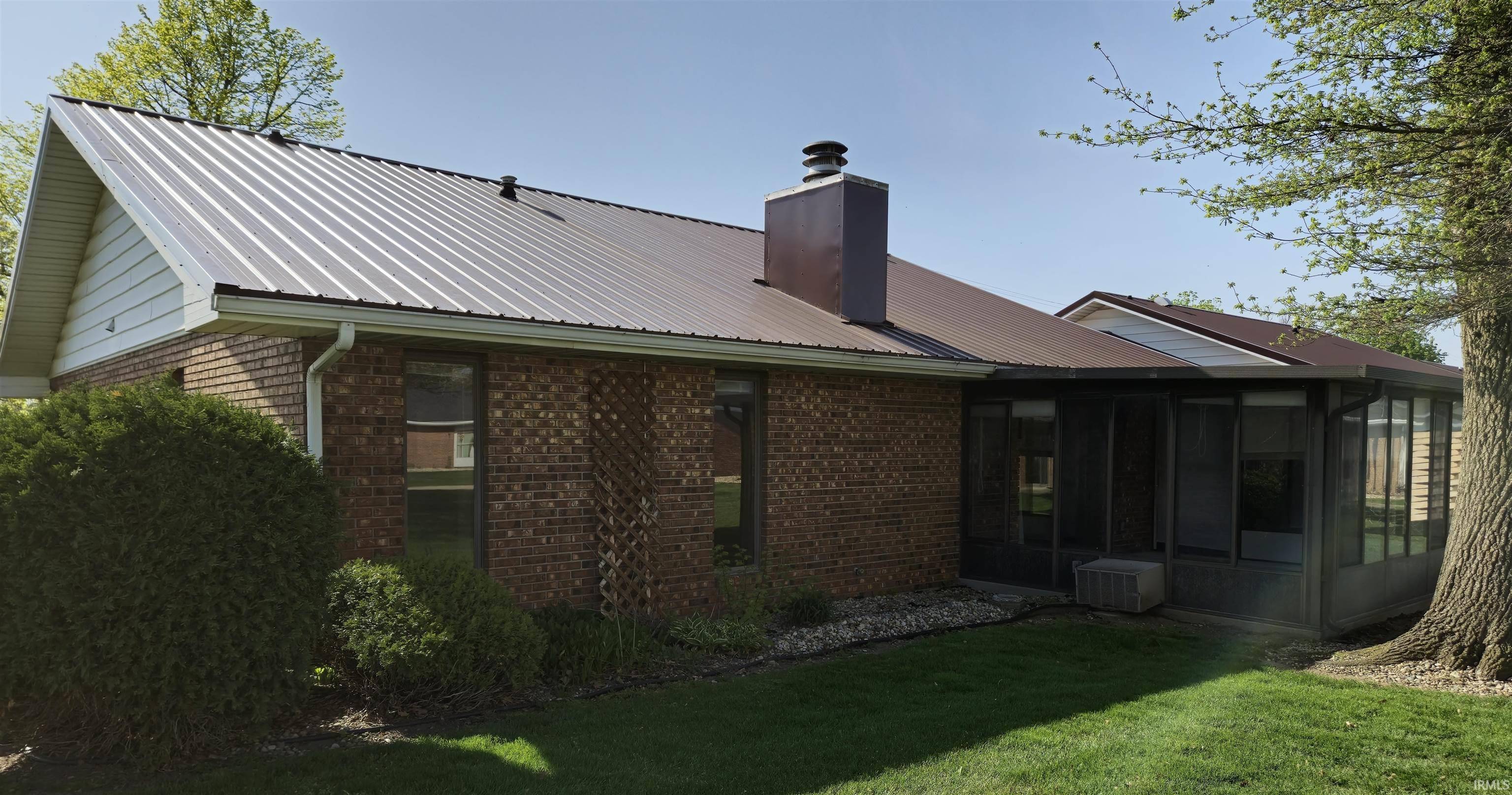 North Manchester, IN 46962,1107 N Market Street