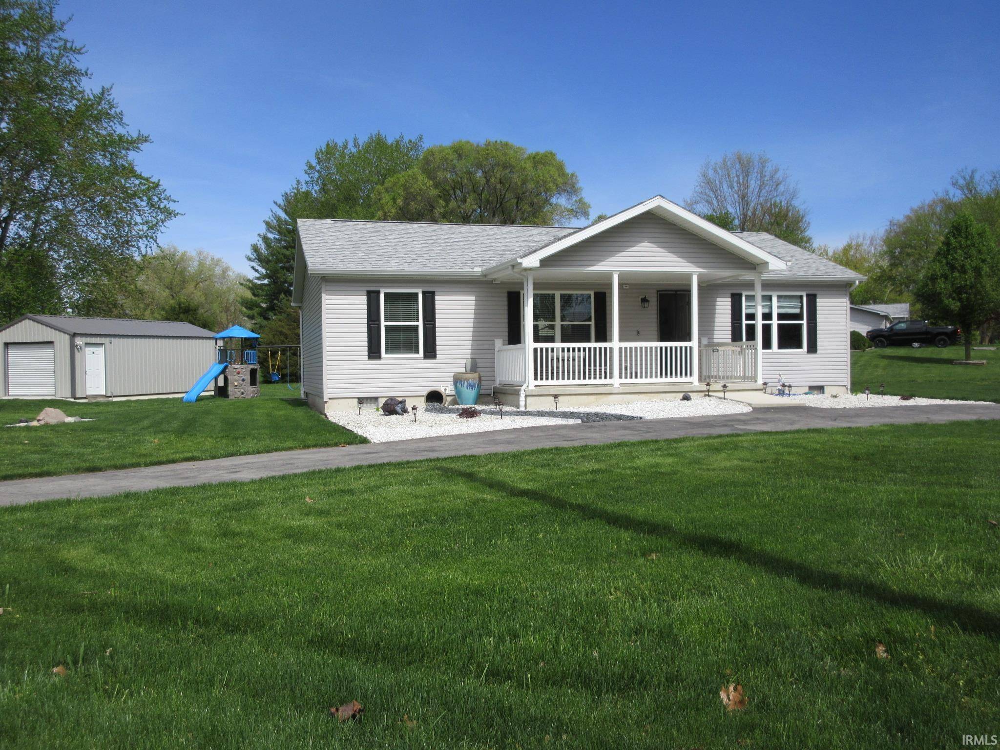 Monticello, IN 47960,6062 N Lake Rd 67 E