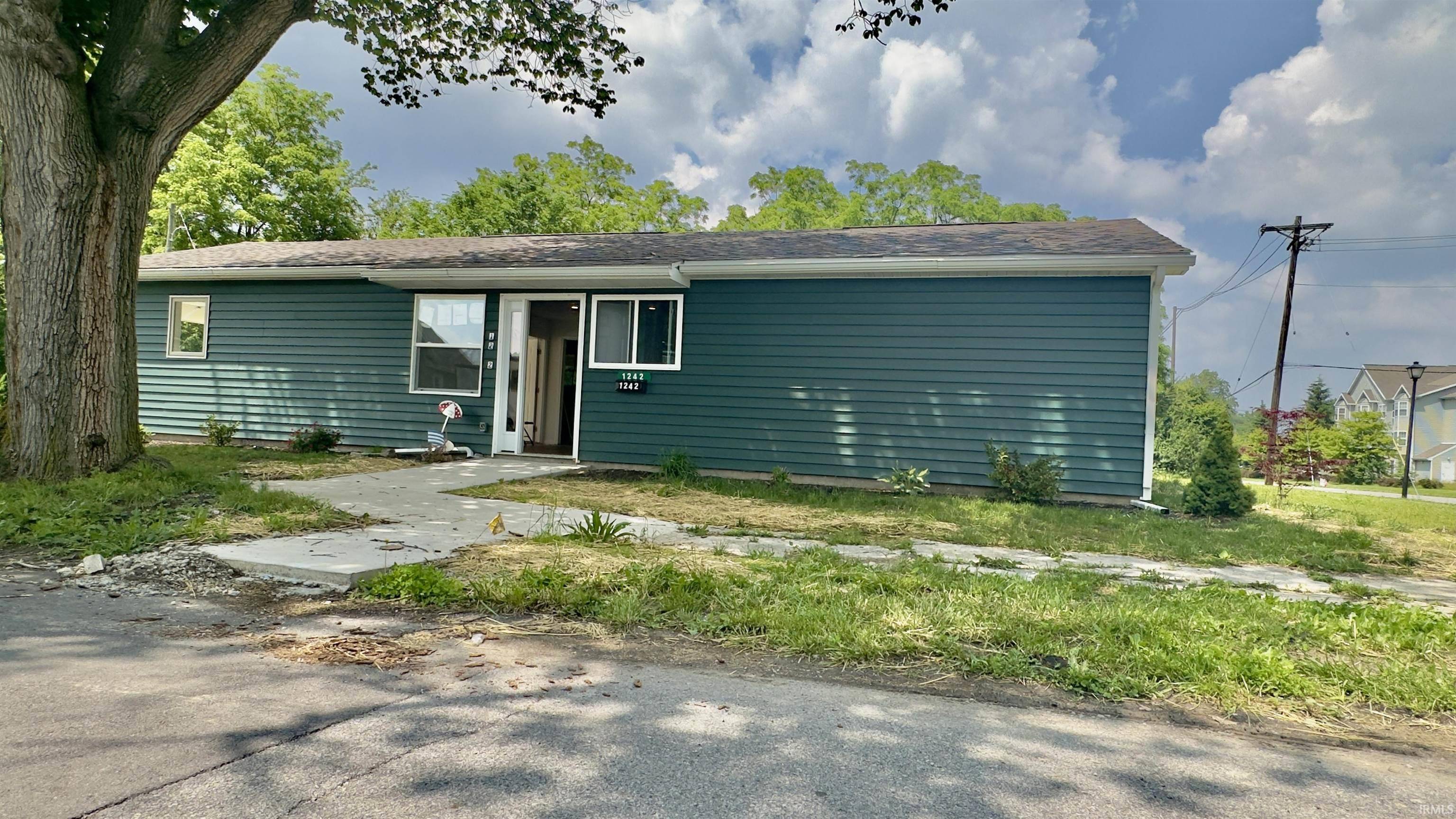 Fort Wayne, IN 46803,1242 Grant Avenue