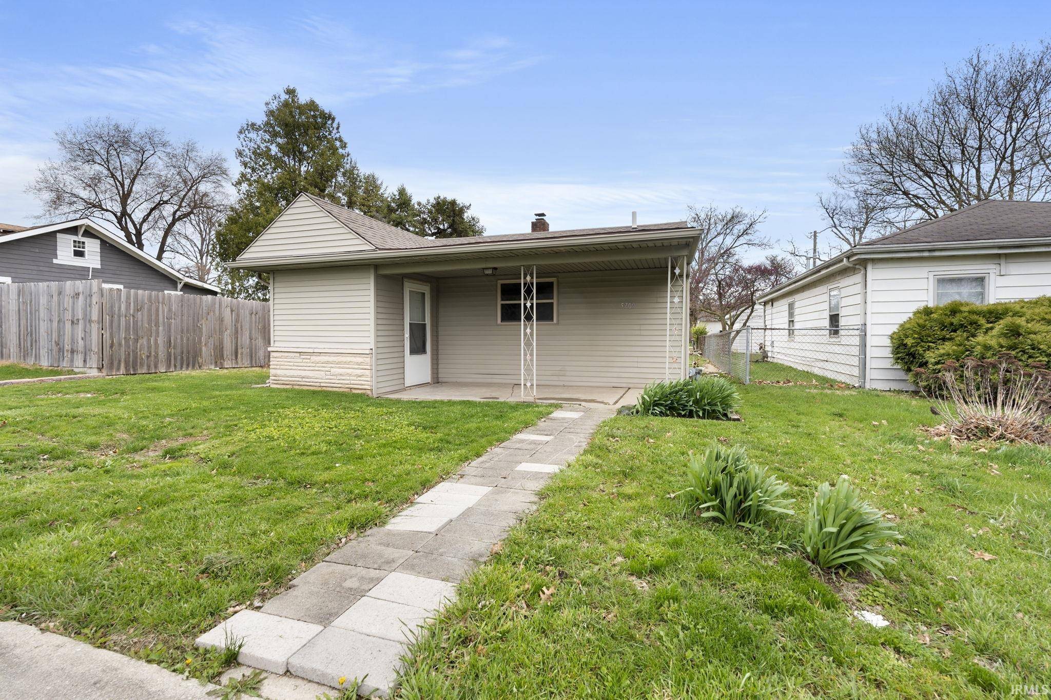 Fort Wayne, IN 46807,5709 Hoagland Avenue