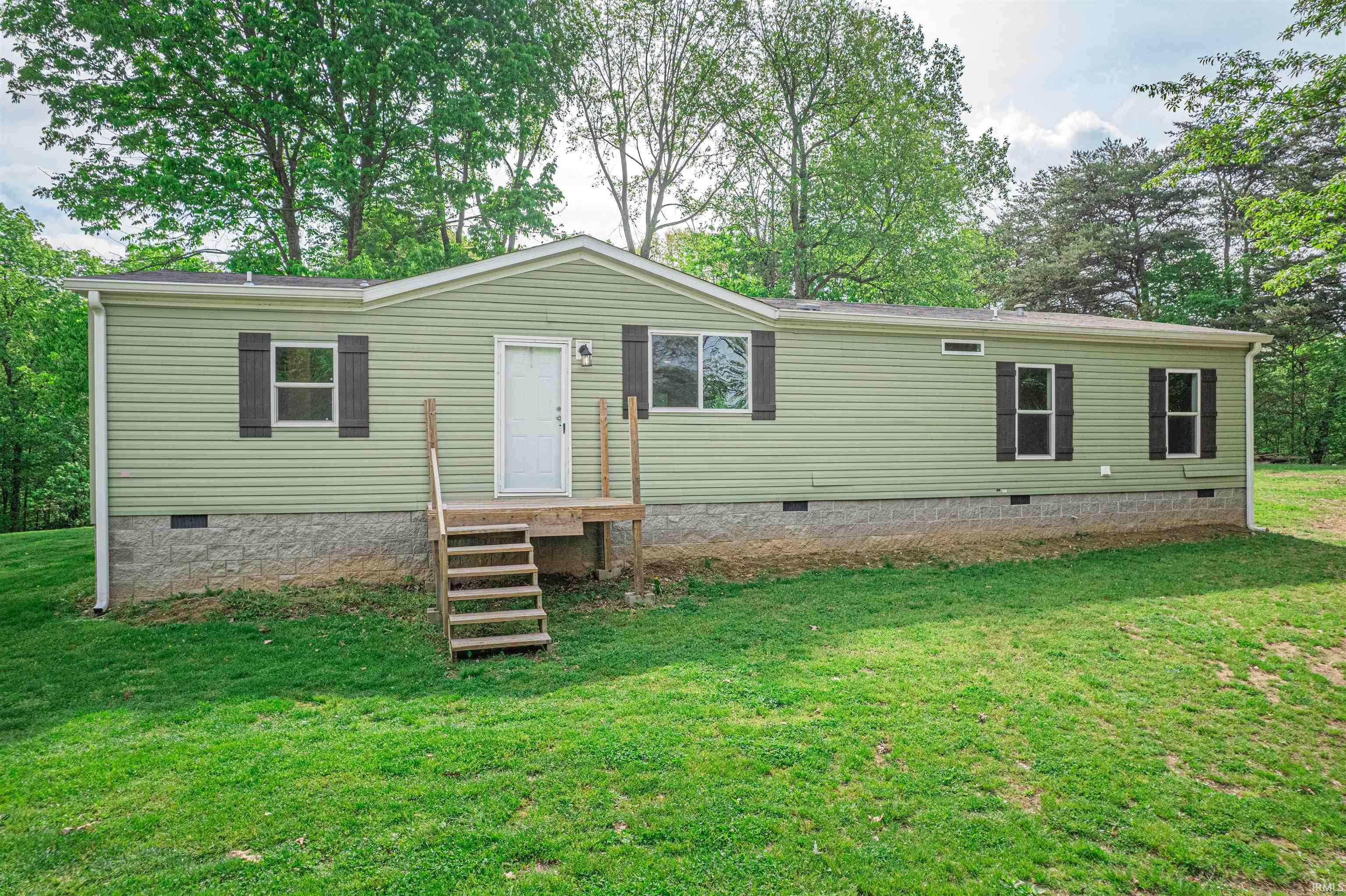 Winslow, IN 47598,6065 S CT Lane