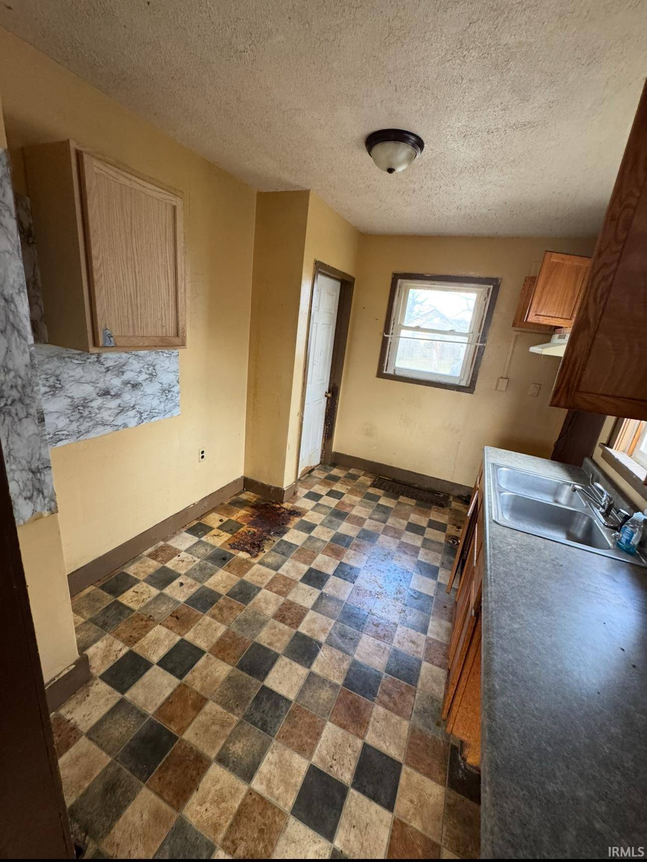 Fort Wayne, IN 46807,118 Burns Boulevard