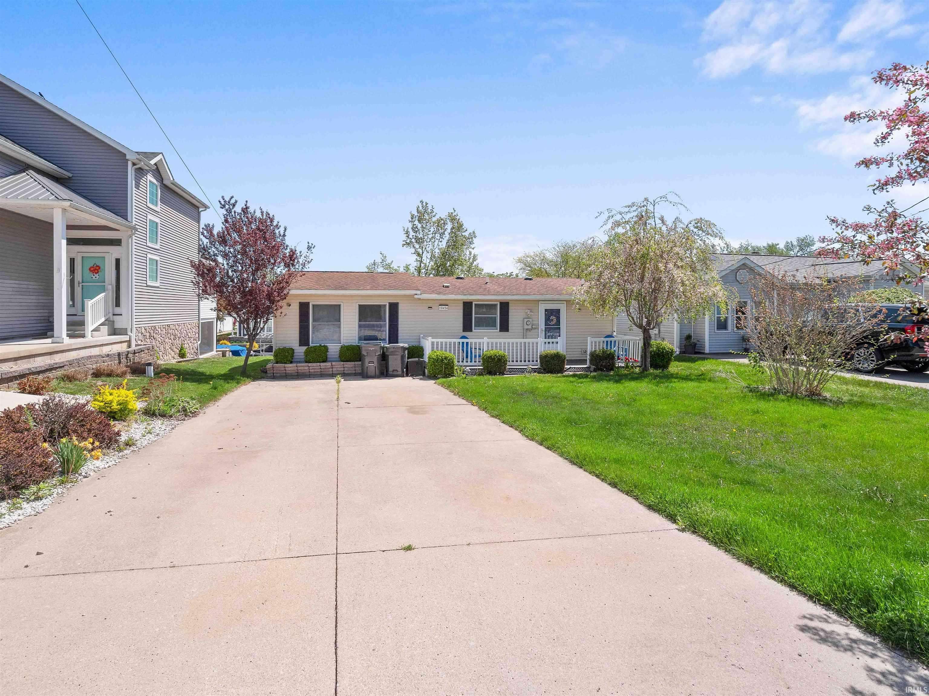 Syracuse, IN 46567,10454 N 800 E