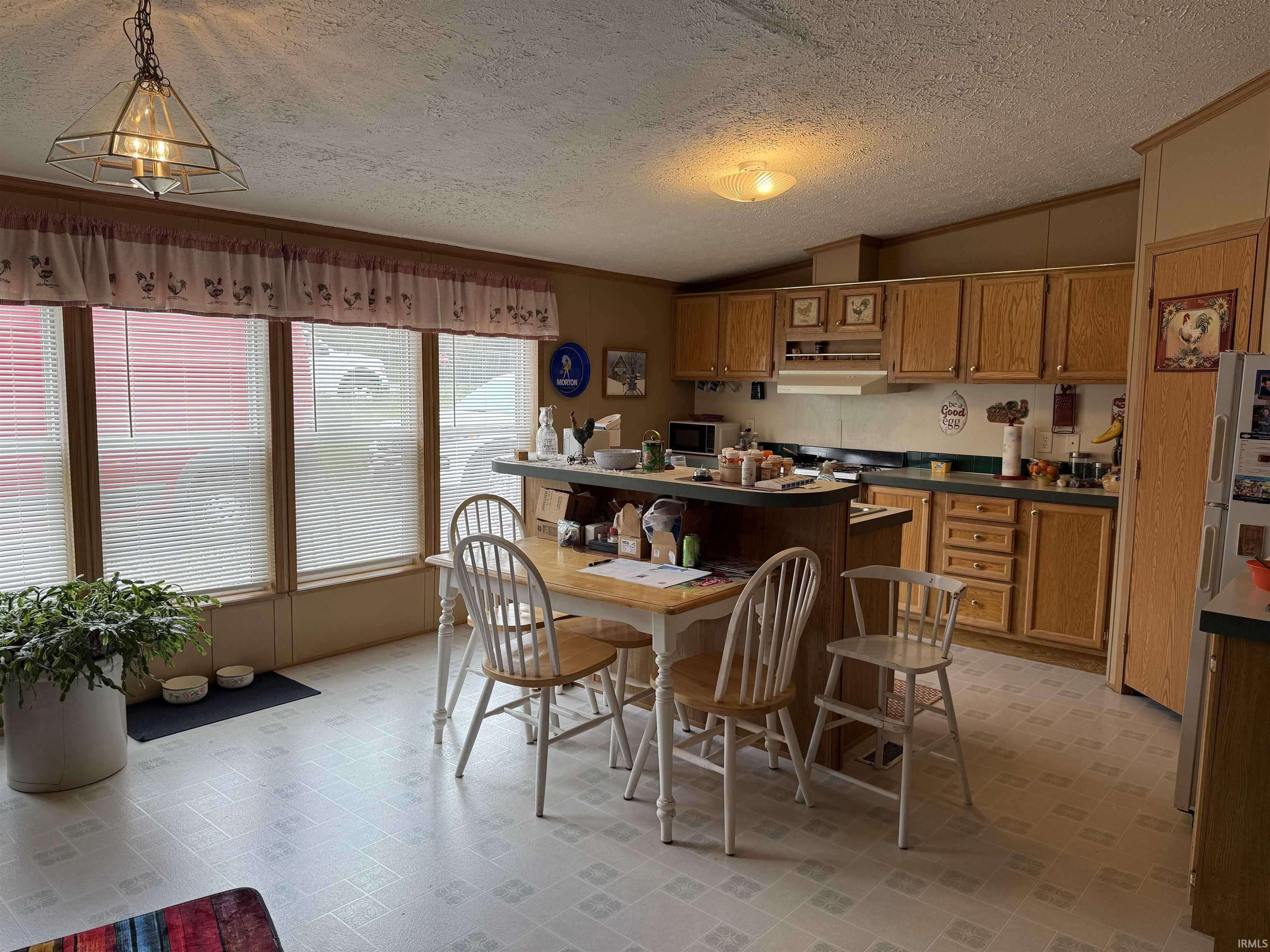 Wolcottville, IN 46795,102 Willow Bend