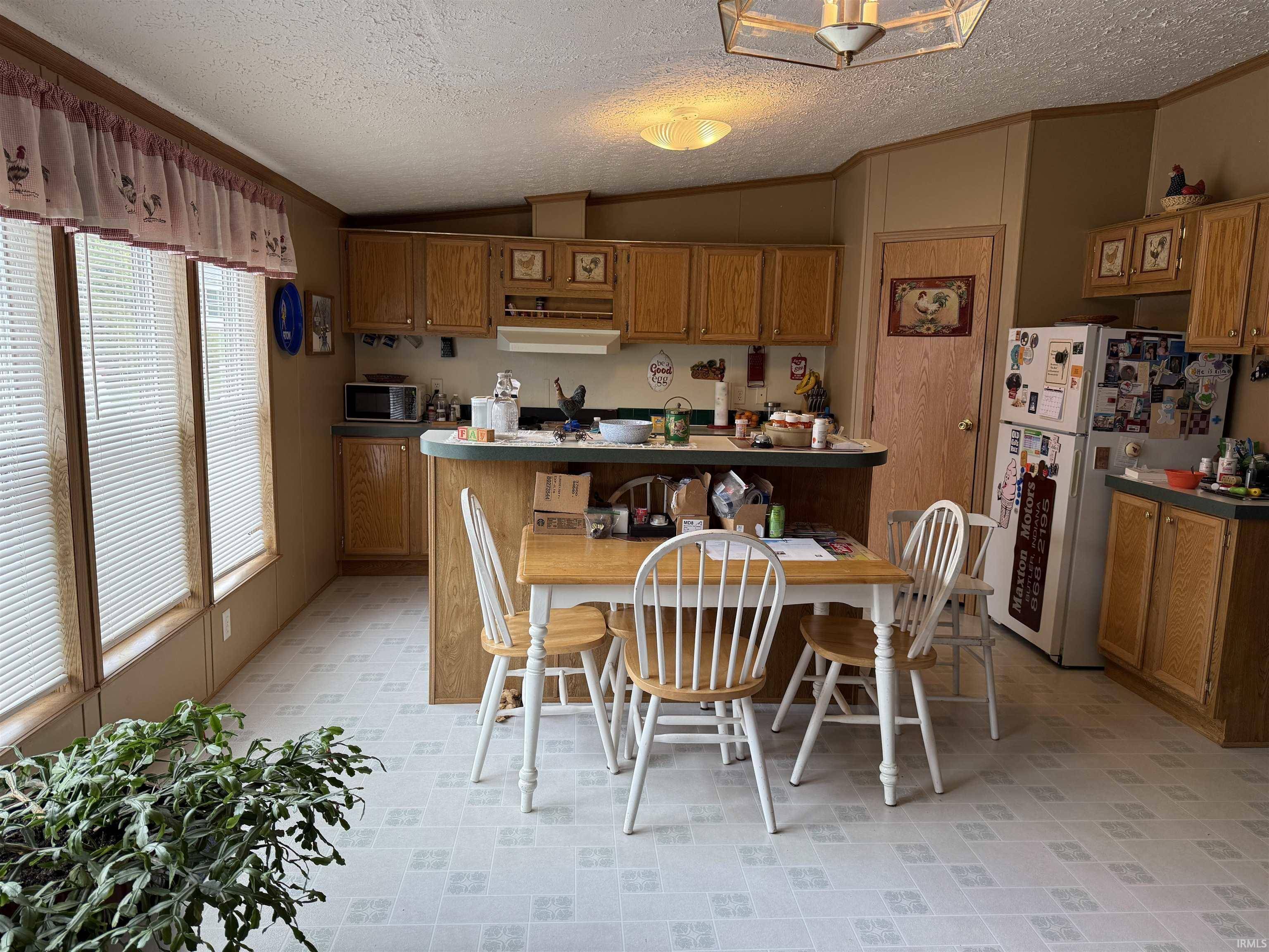 Wolcottville, IN 46795,102 Willow Bend
