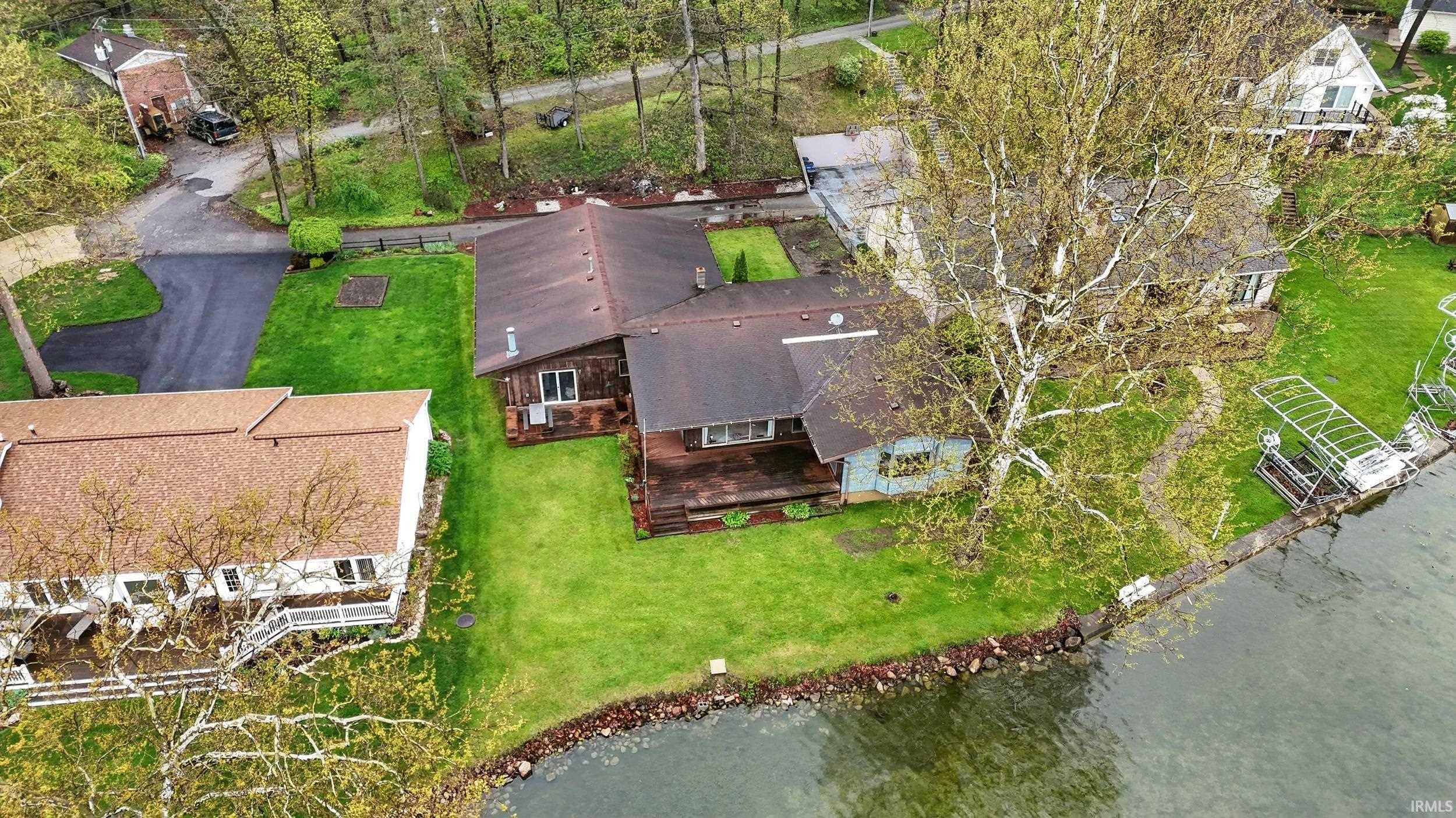 Wolcottville, IN 46795,4900 E 580 S