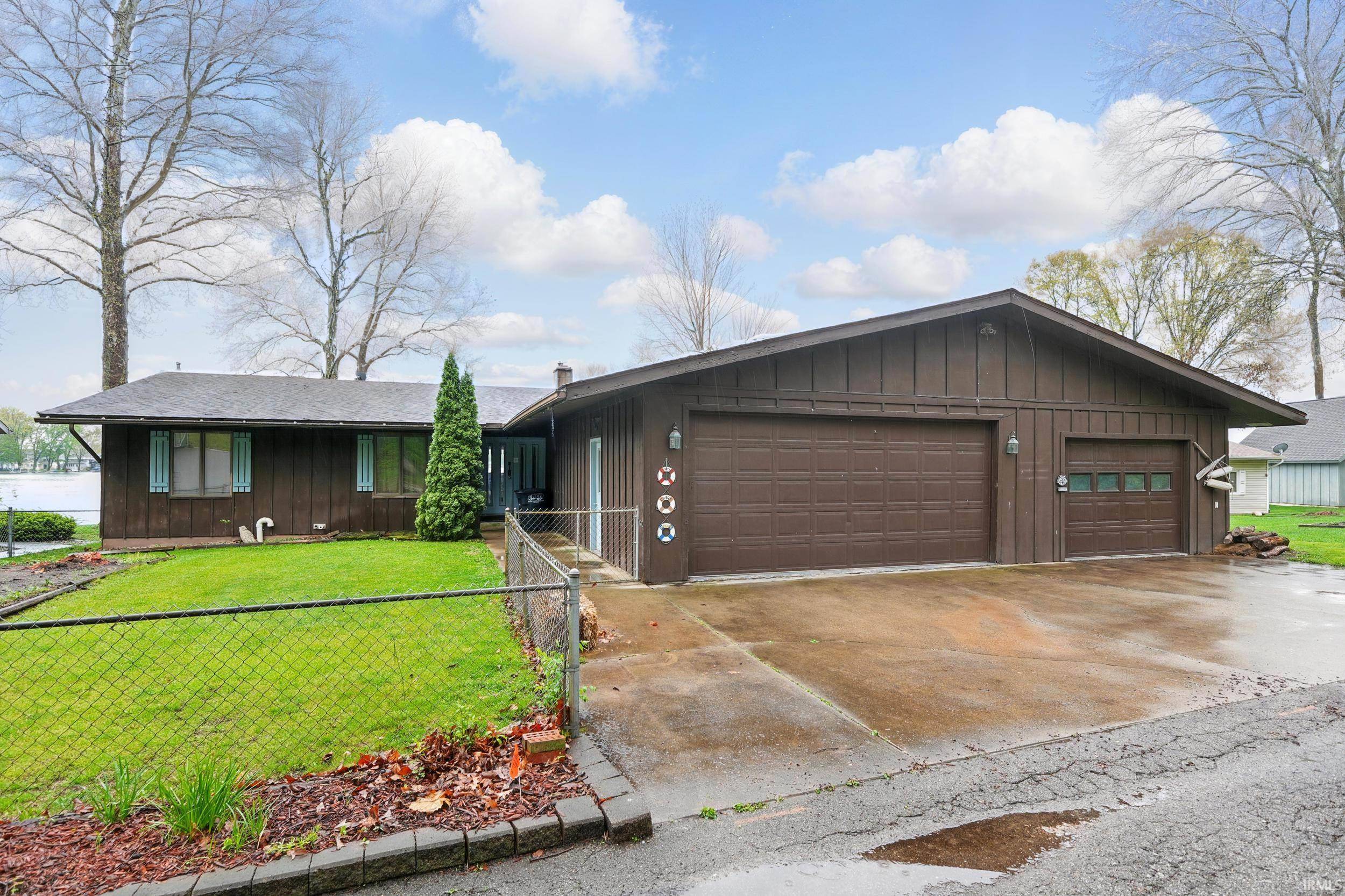 Wolcottville, IN 46795,4900 E 580 S