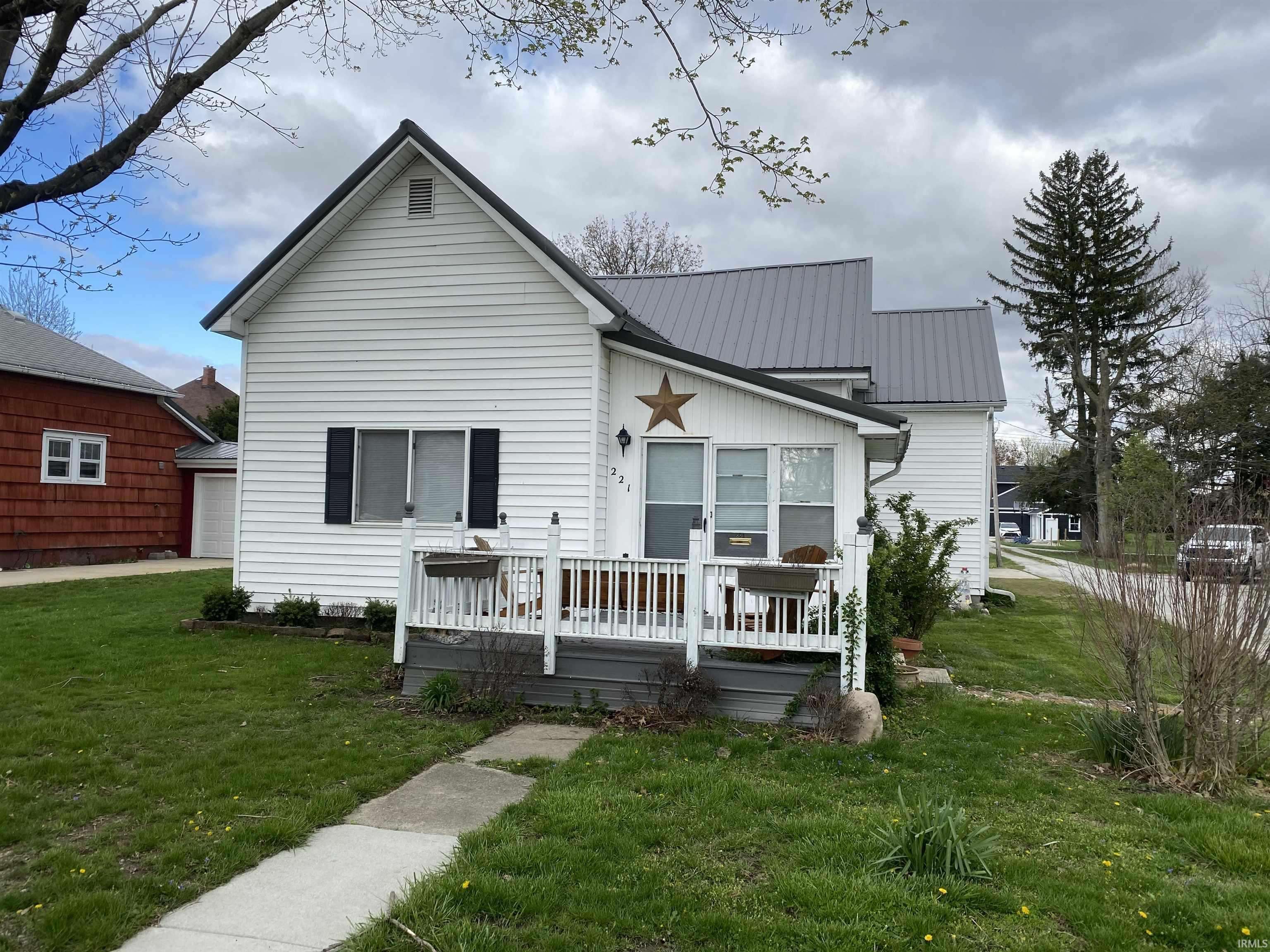 Tipton, IN 46072-1630,221 N Conde Street